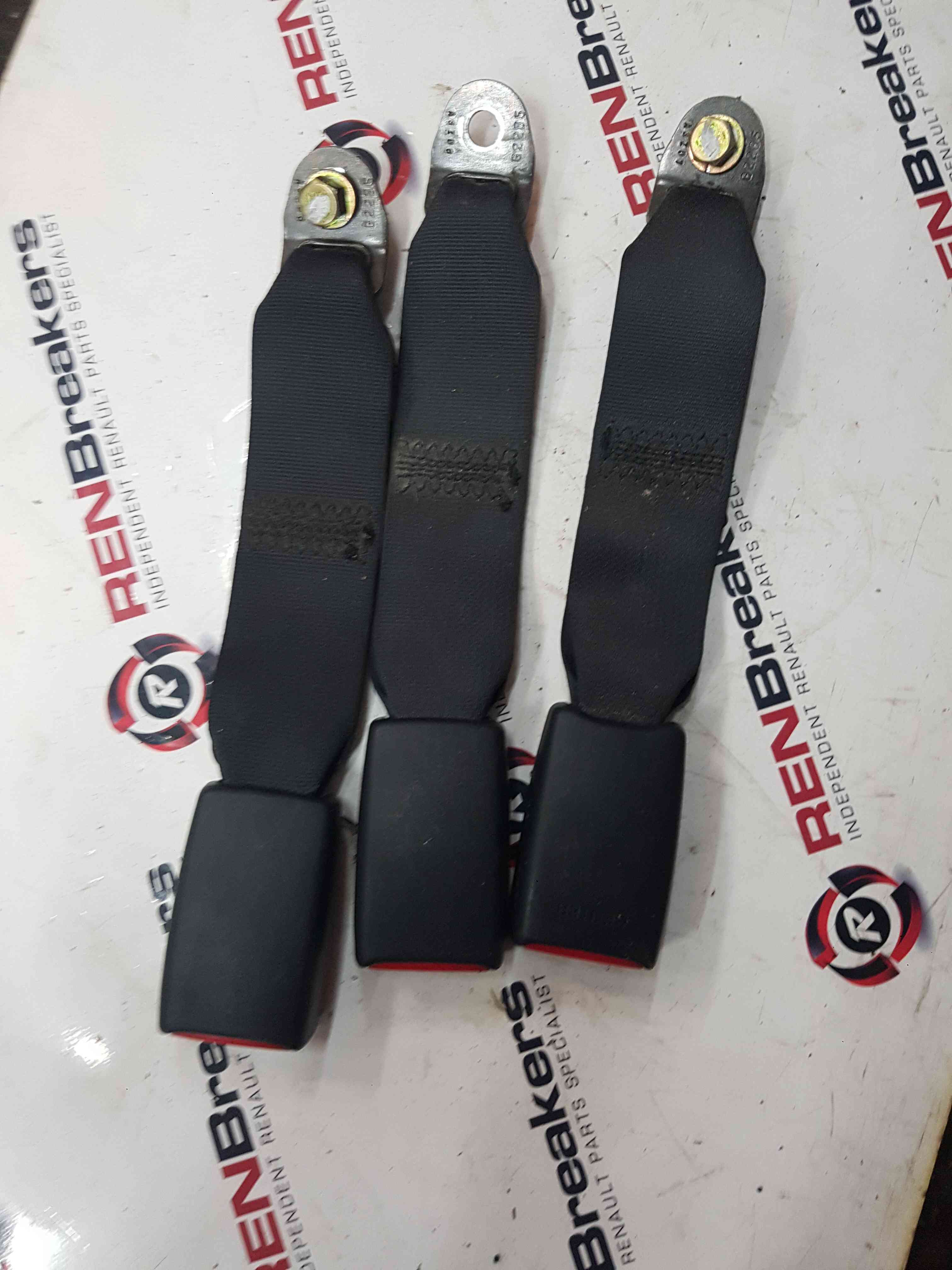 Thumb 4 Nissan Navara D22 2002-2005 Drivers Passenger Rear Seat Belt Buckle Set