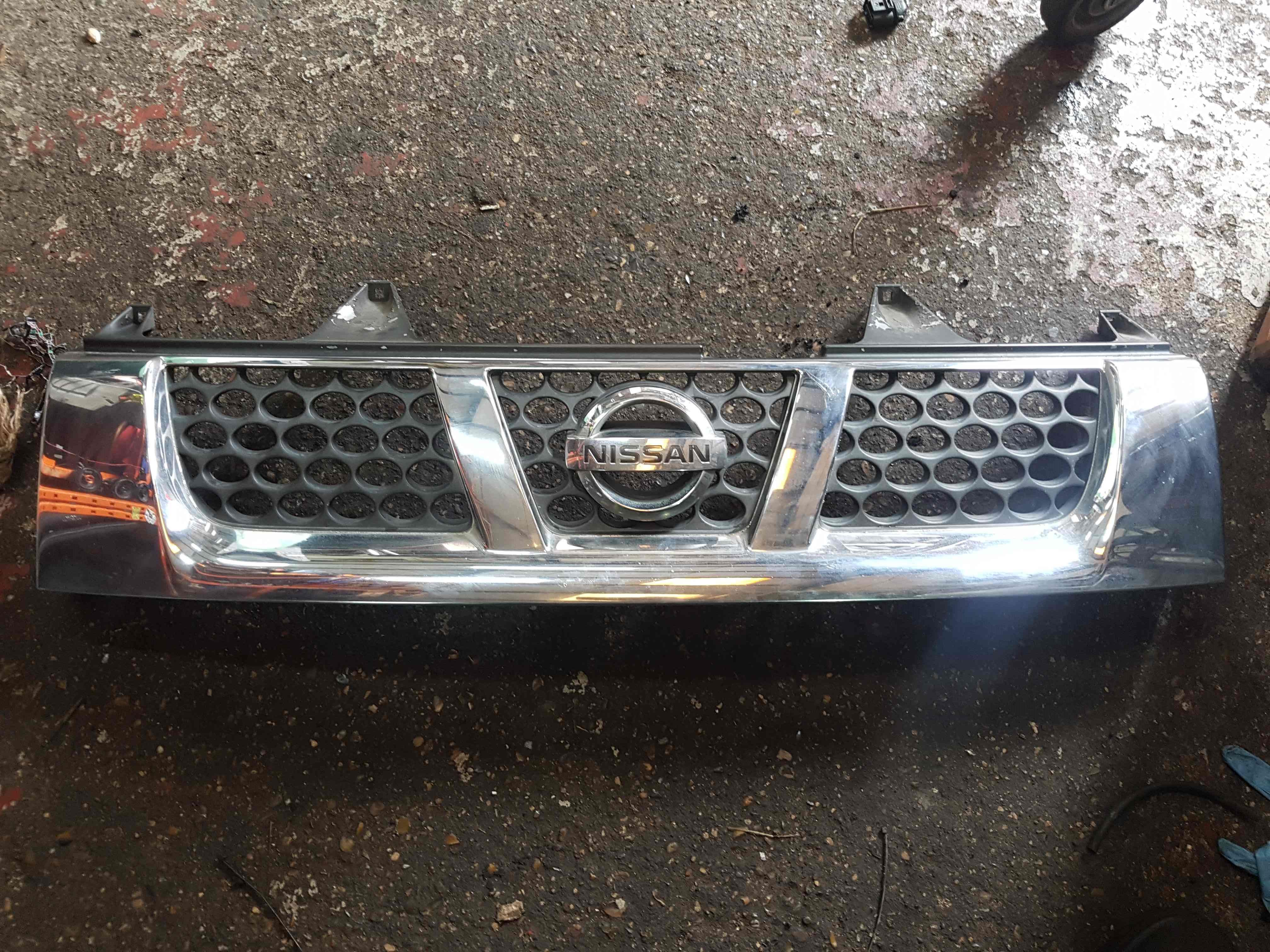 Thumb 6 Nissan Navara D22 2002-2005 Front Bumper Grill Panel  62310VK000