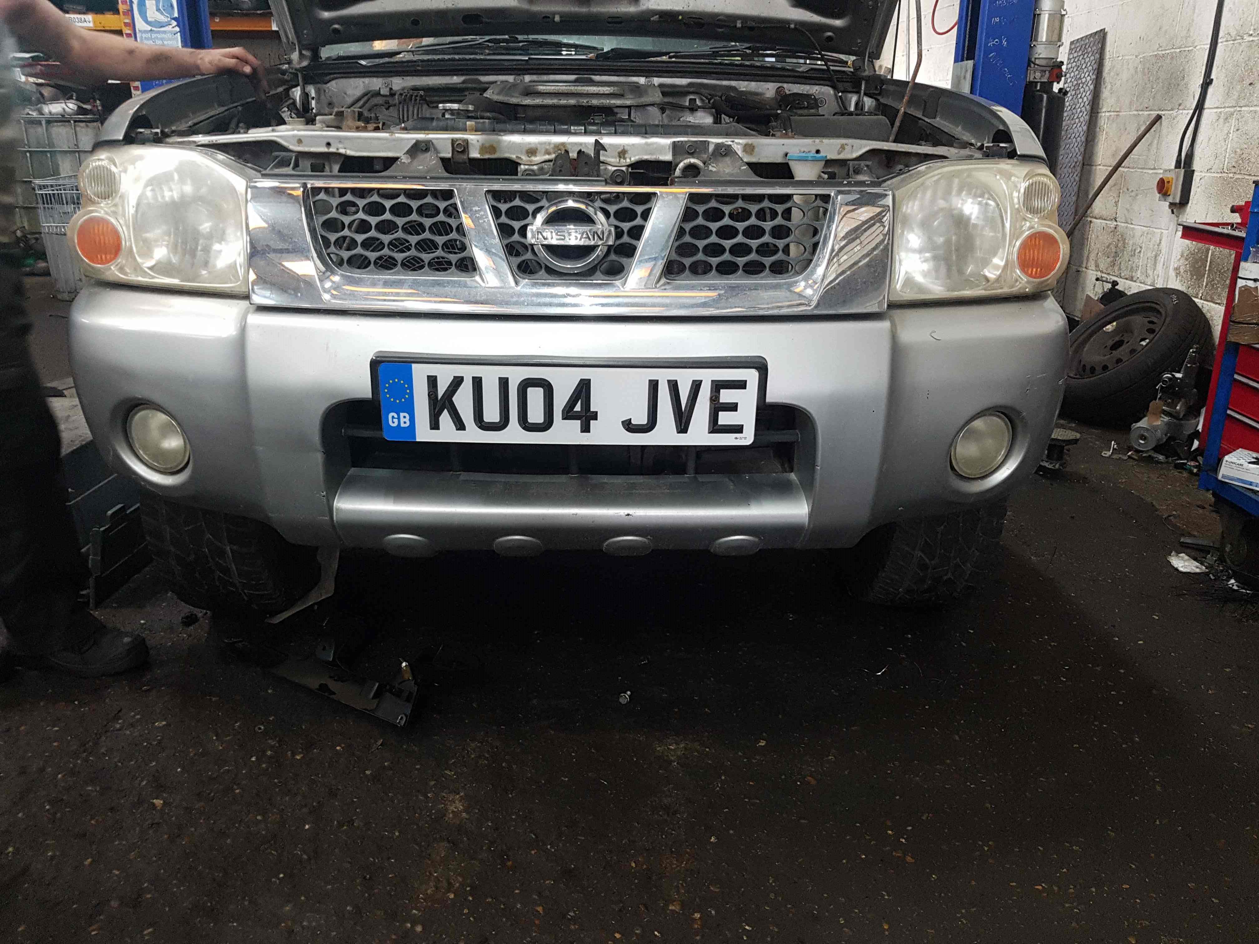 Thumb 2 Nissan Navara D22 2002-2005 Front Bumper KY0 Blade Silver