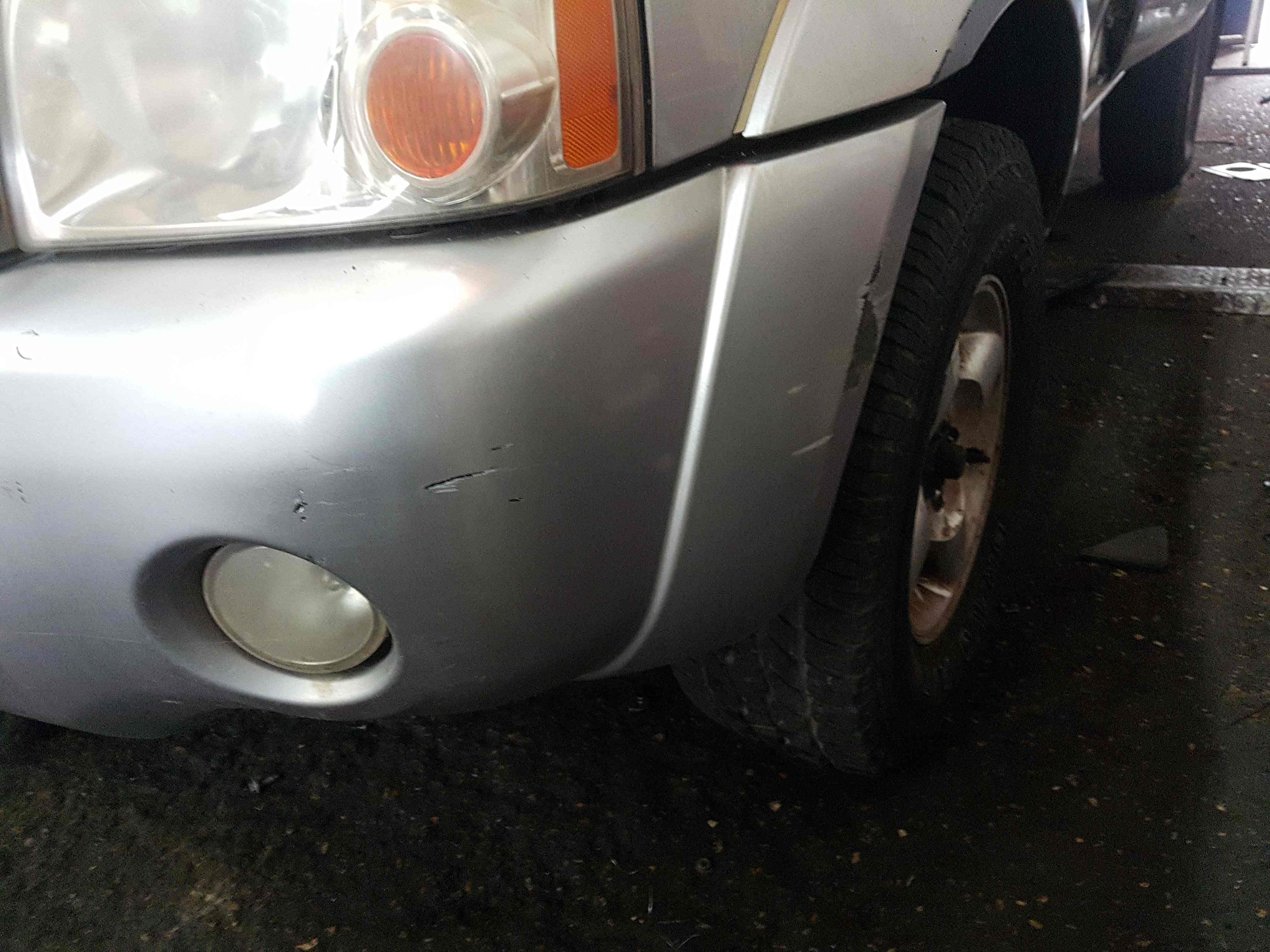 Thumb 3 Nissan Navara D22 2002-2005 Front Bumper KY0 Blade Silver