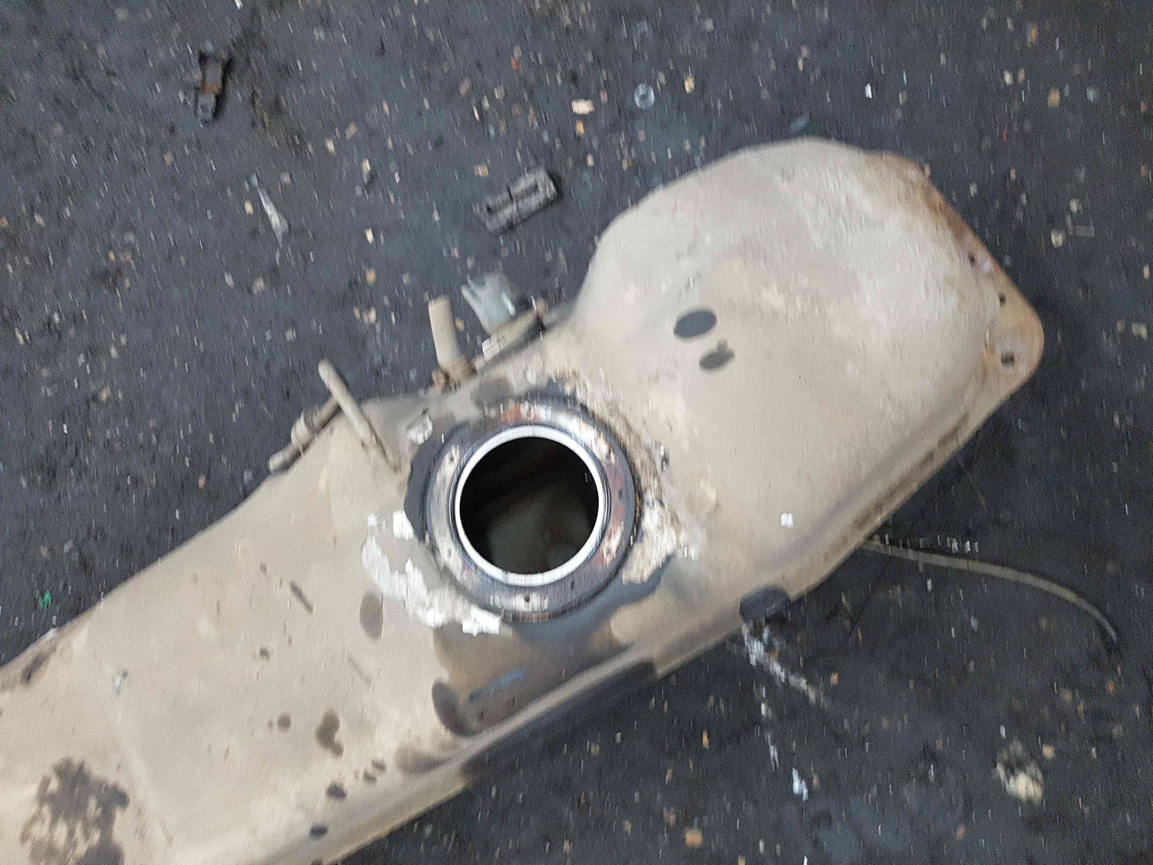 Thumb 4 Nissan Navara D22 2002-2005 Fuel Tank 