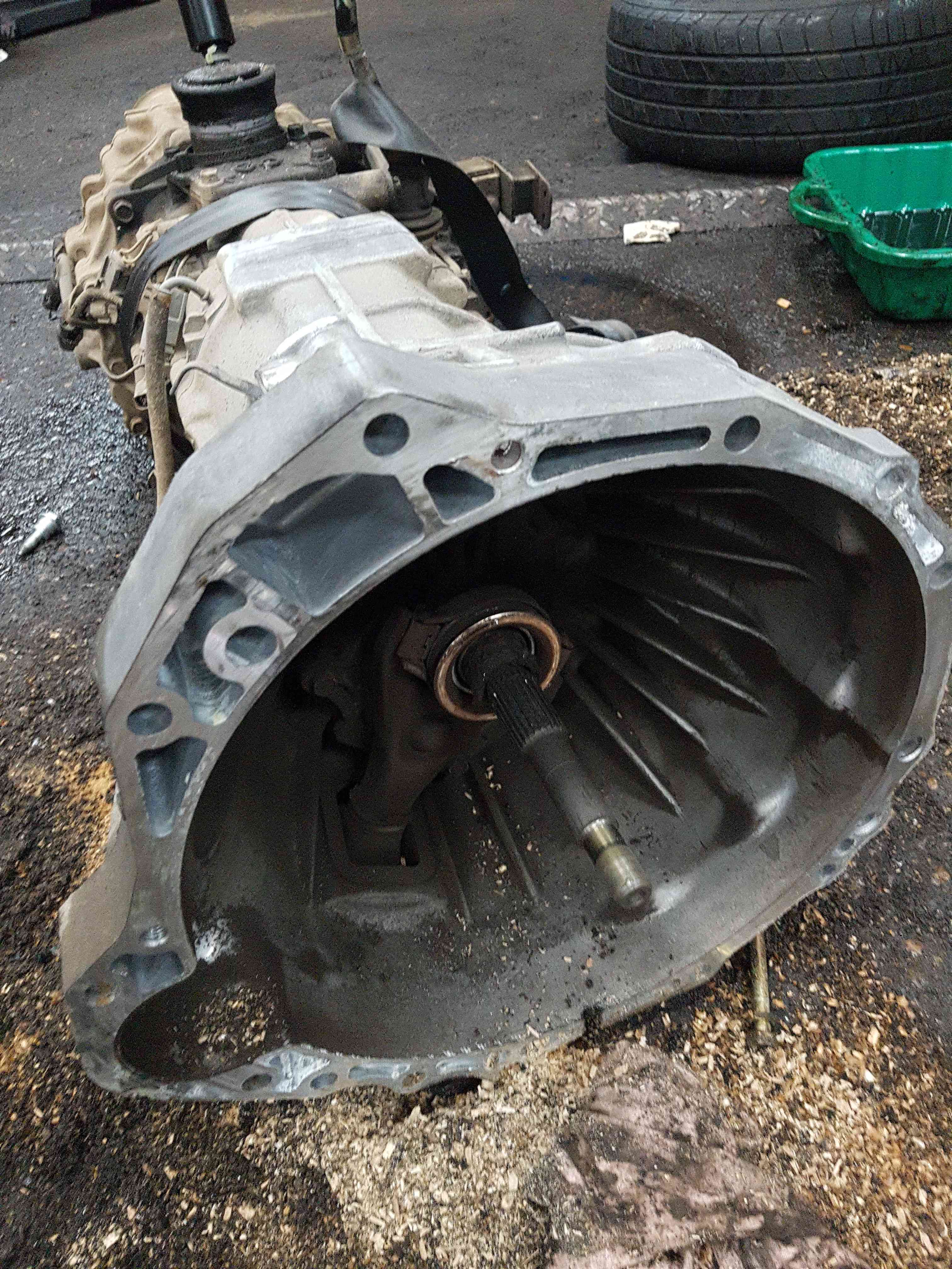 Thumb 3 Nissan Navara D22 2002-2005 Gearbox With Transfer BOX 32000Vk510