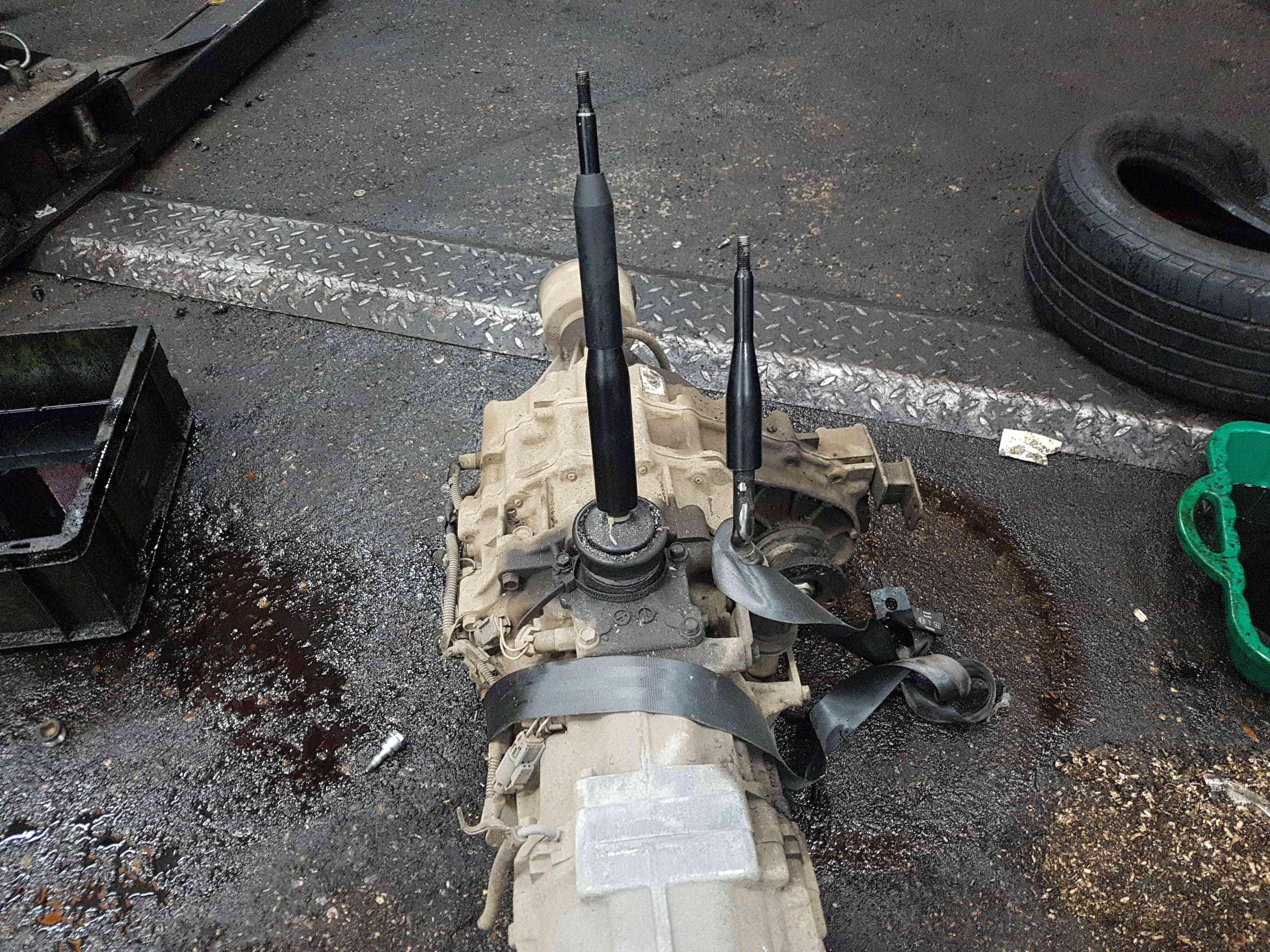 Thumb 4 Nissan Navara D22 2002-2005 Gearbox With Transfer BOX 32000Vk510