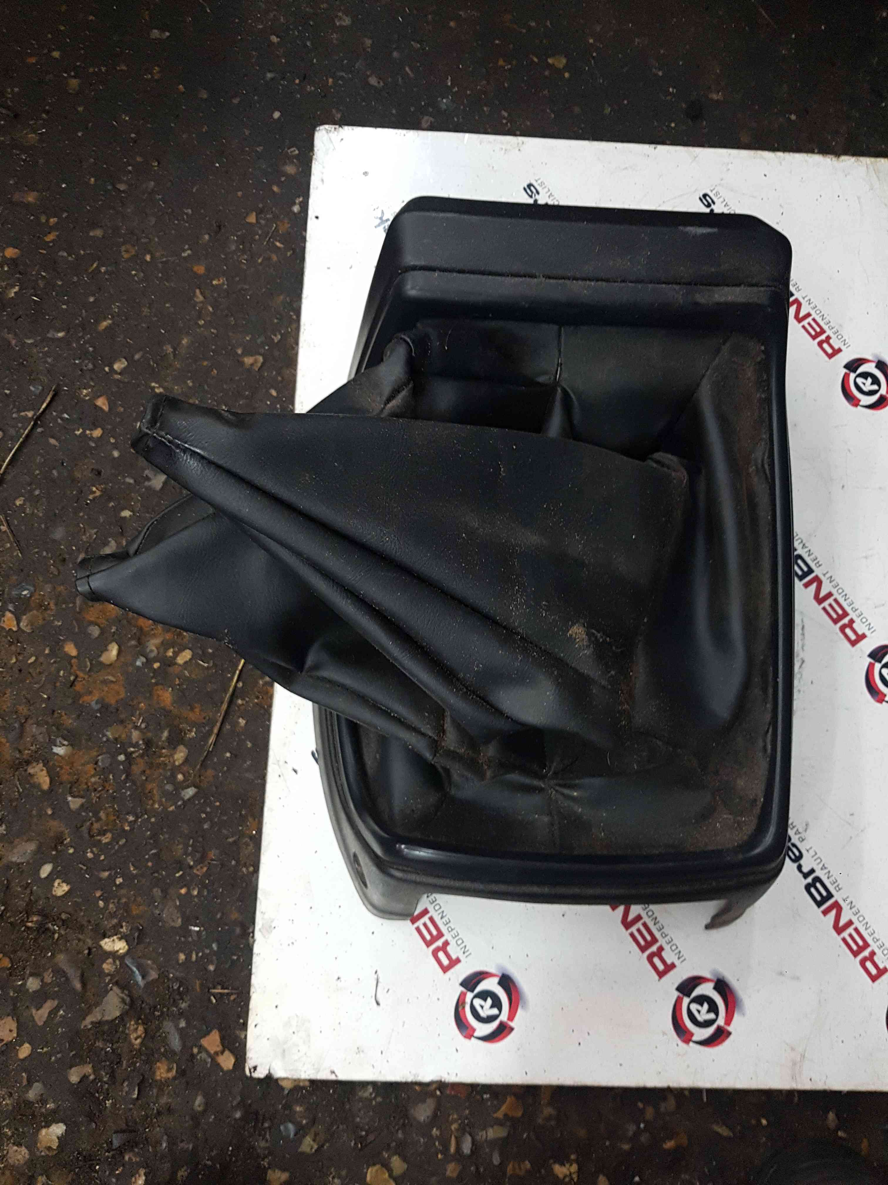 Thumb 2 Nissan Navara D22 2002-2005 Gearstick Rubber Gaitor