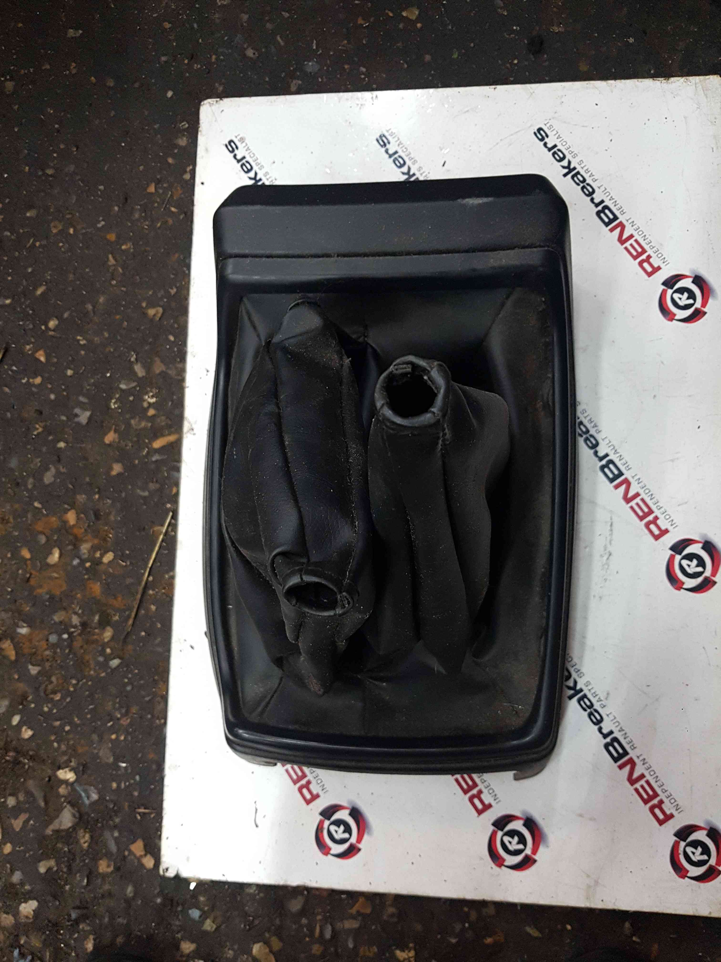 Thumb 4 Nissan Navara D22 2002-2005 Gearstick Rubber Gaitor