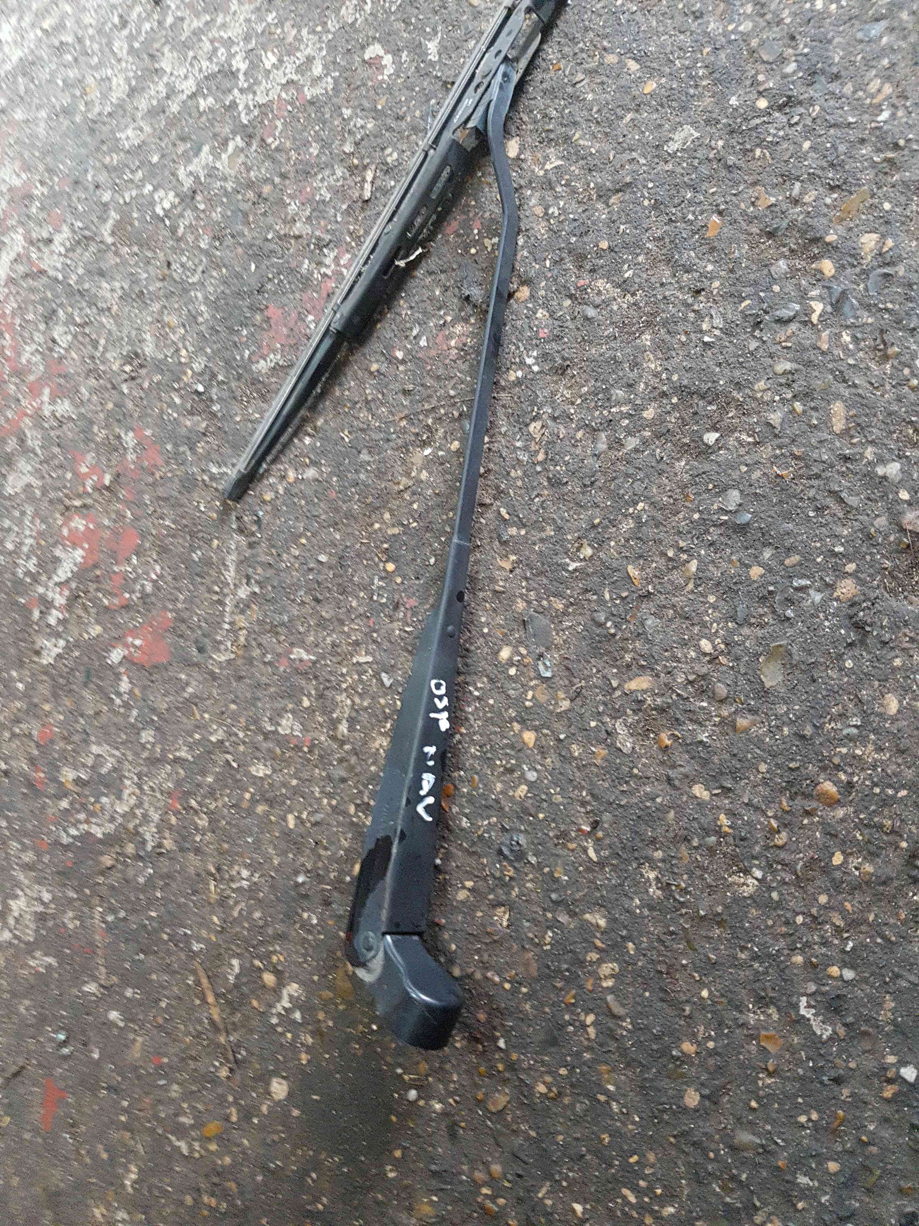 Thumb 2 Nissan Navara D22 2002-2005 OSF Window Windscreen Wiper ARM OSF Os Driver Side