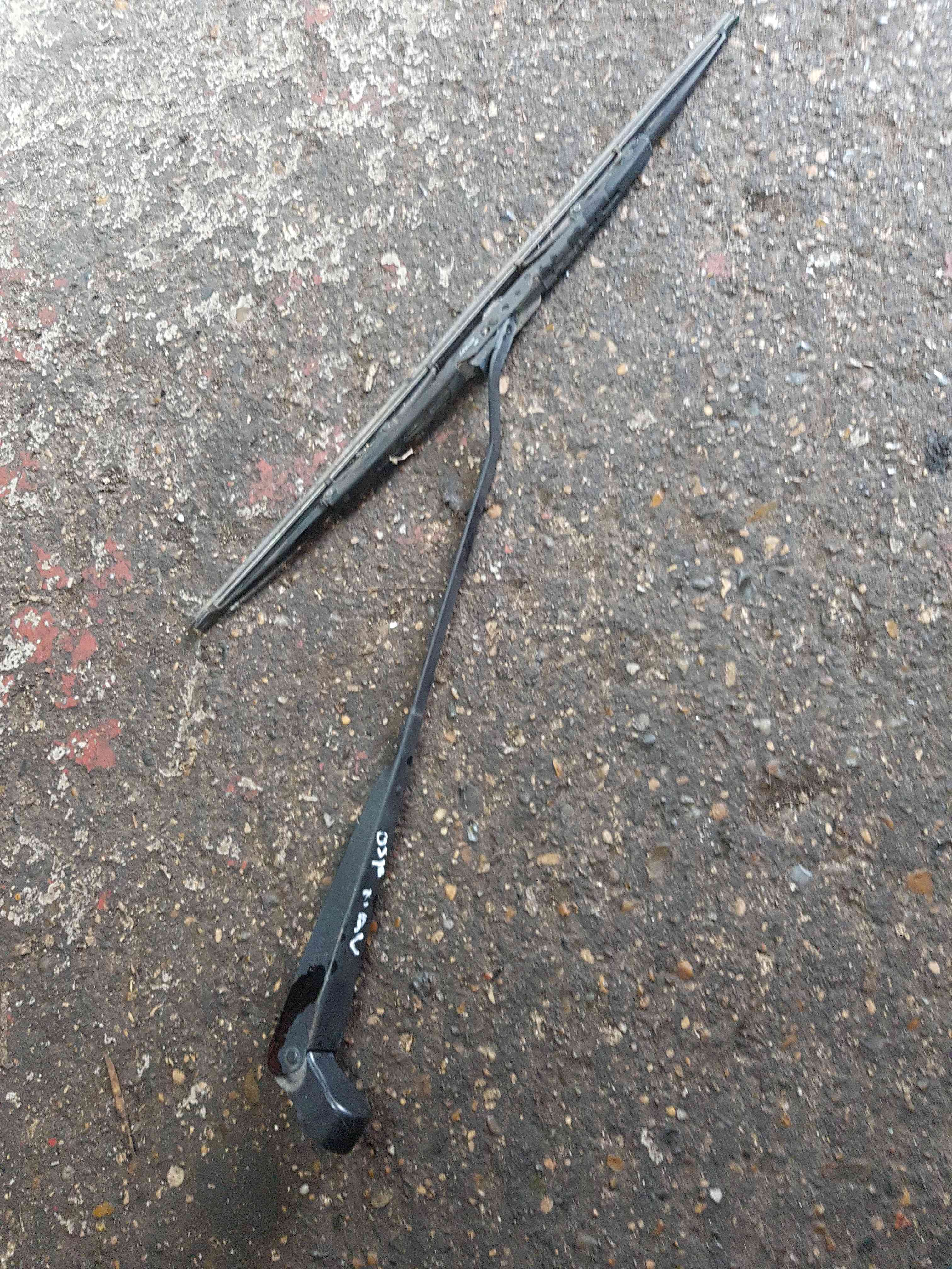 Thumb 4 Nissan Navara D22 2002-2005 OSF Window Windscreen Wiper ARM OSF Os Driver Side