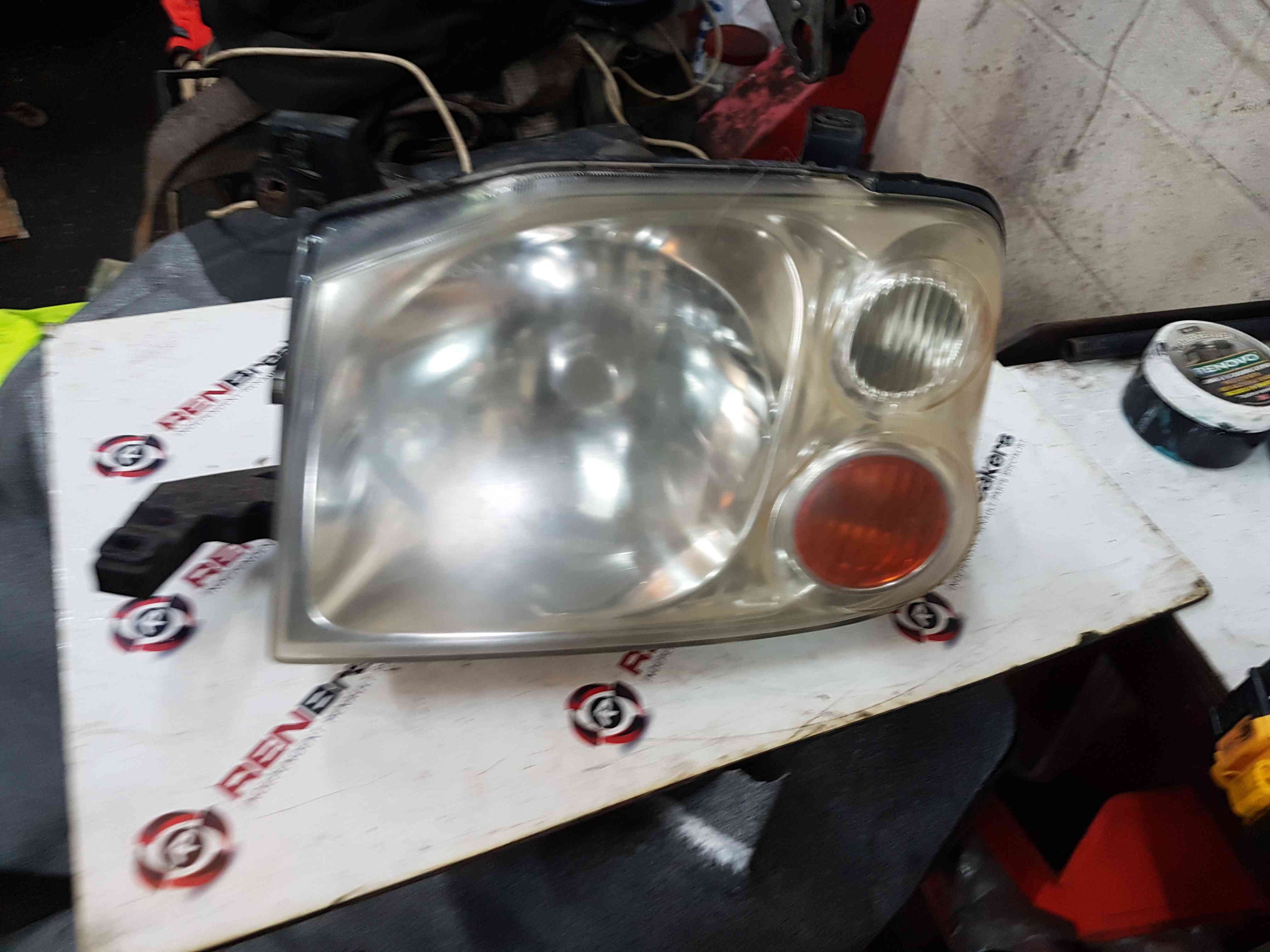 Thumb 2 Nissan Navara D22 2002-2005 Passenger NSF Headlight