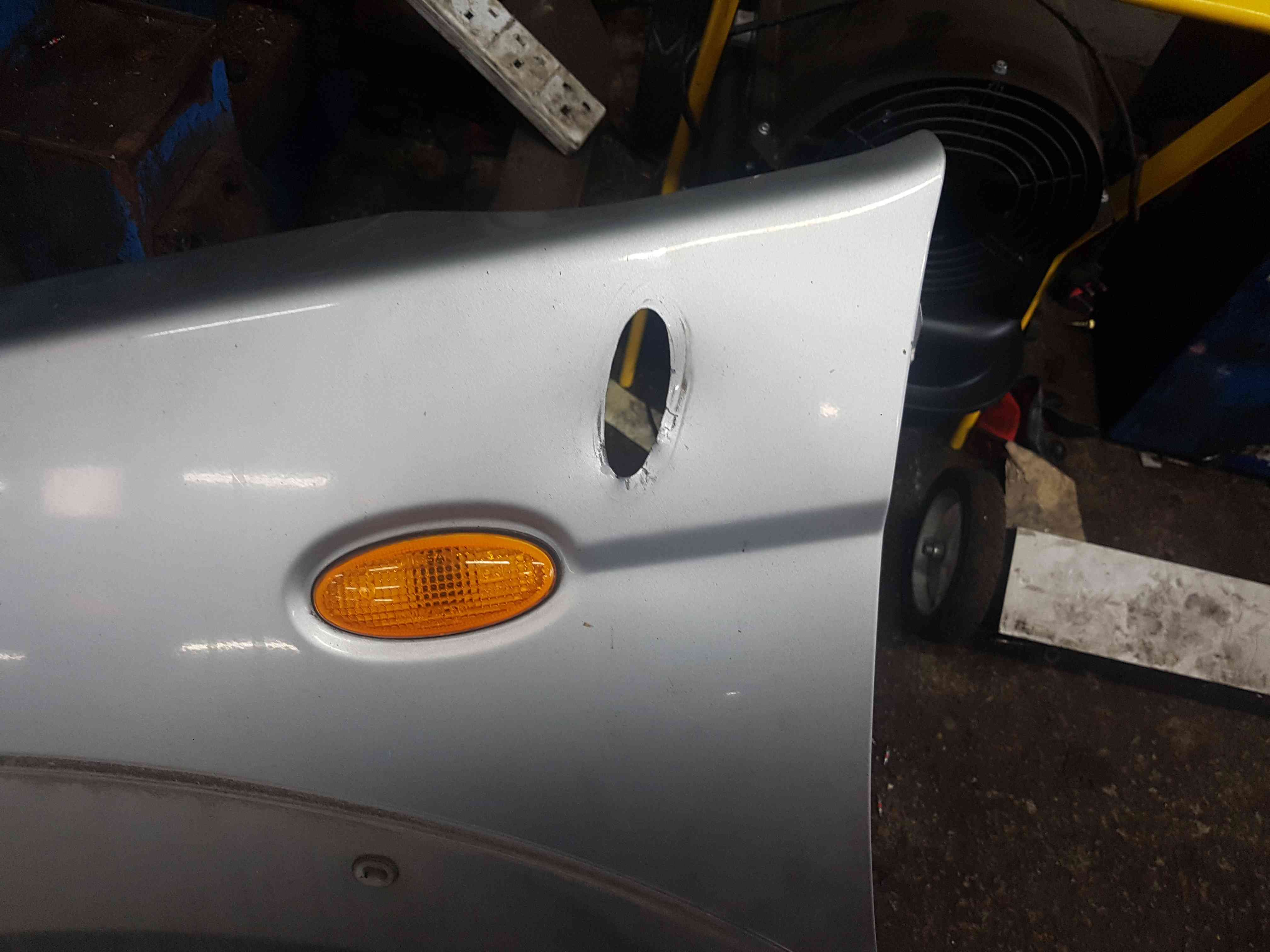 Thumb 5 Nissan Navara D22 2002-2005 Passenger NSF Wing Blade Silver