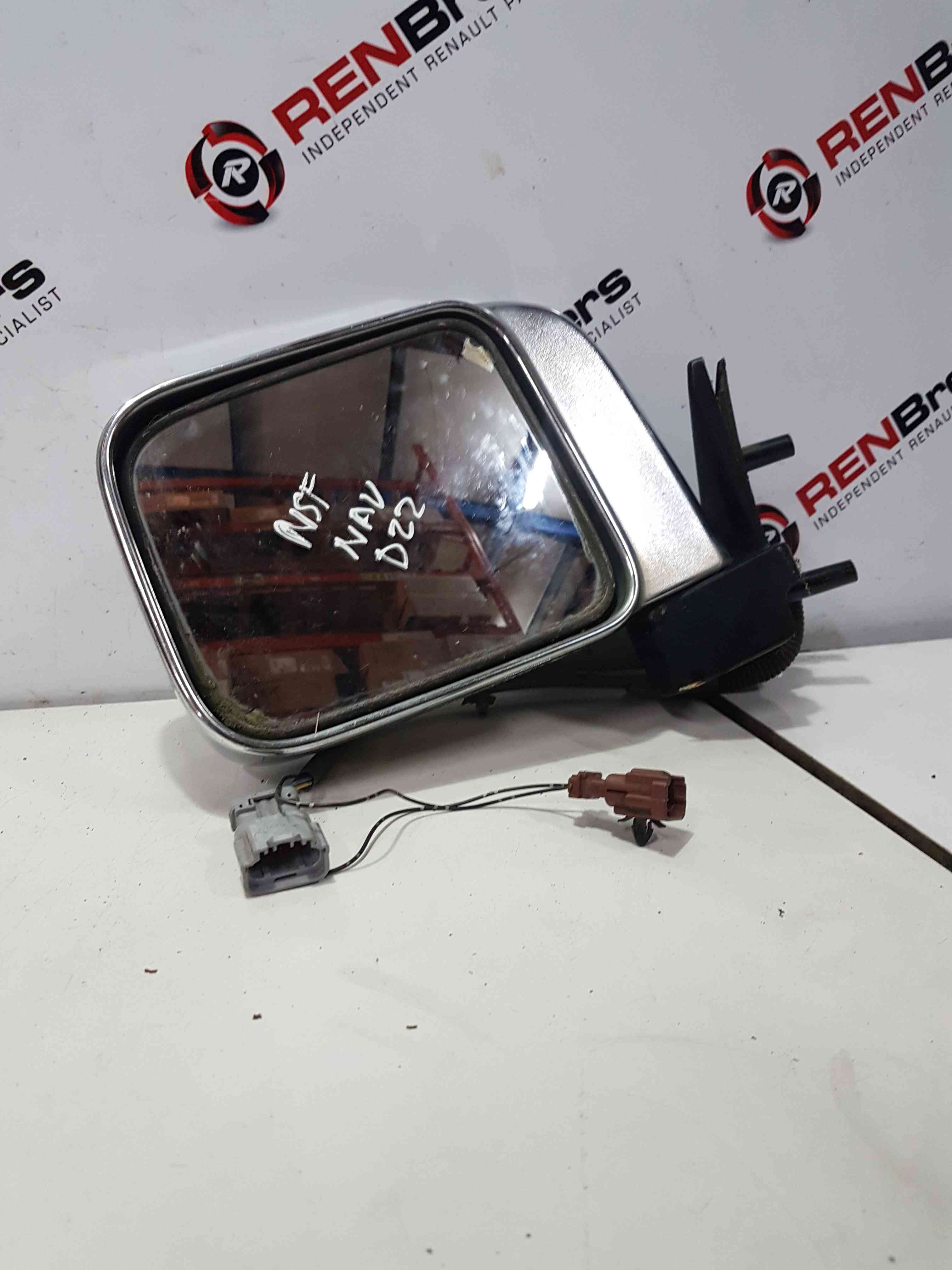 Thumb 6 Nissan Navara D22 2002-2005 Passenger Ns NSF Wing Mirror Chrome 