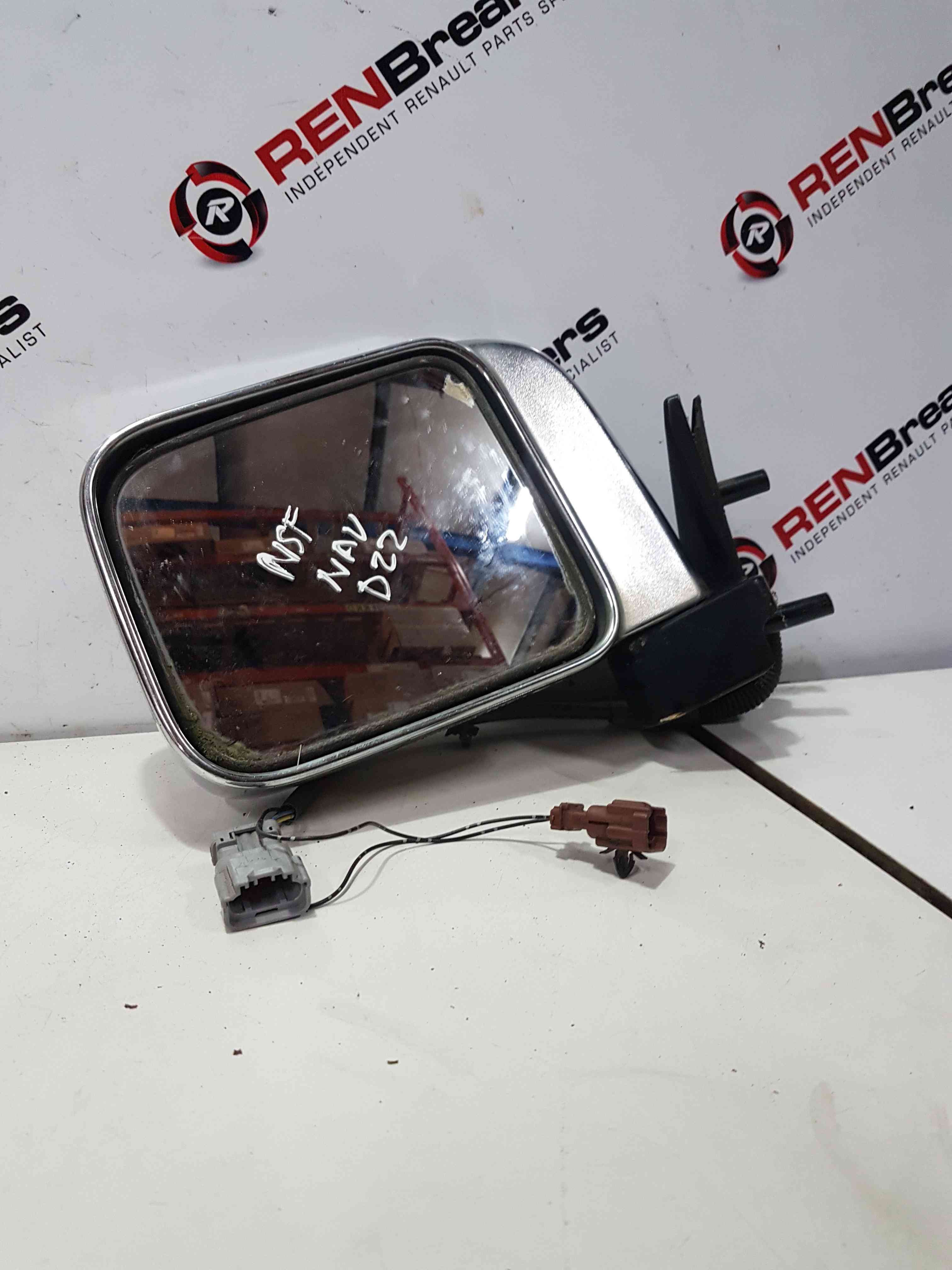 Thumb 8 Nissan Navara D22 2002-2005 Passenger Ns NSF Wing Mirror Chrome 