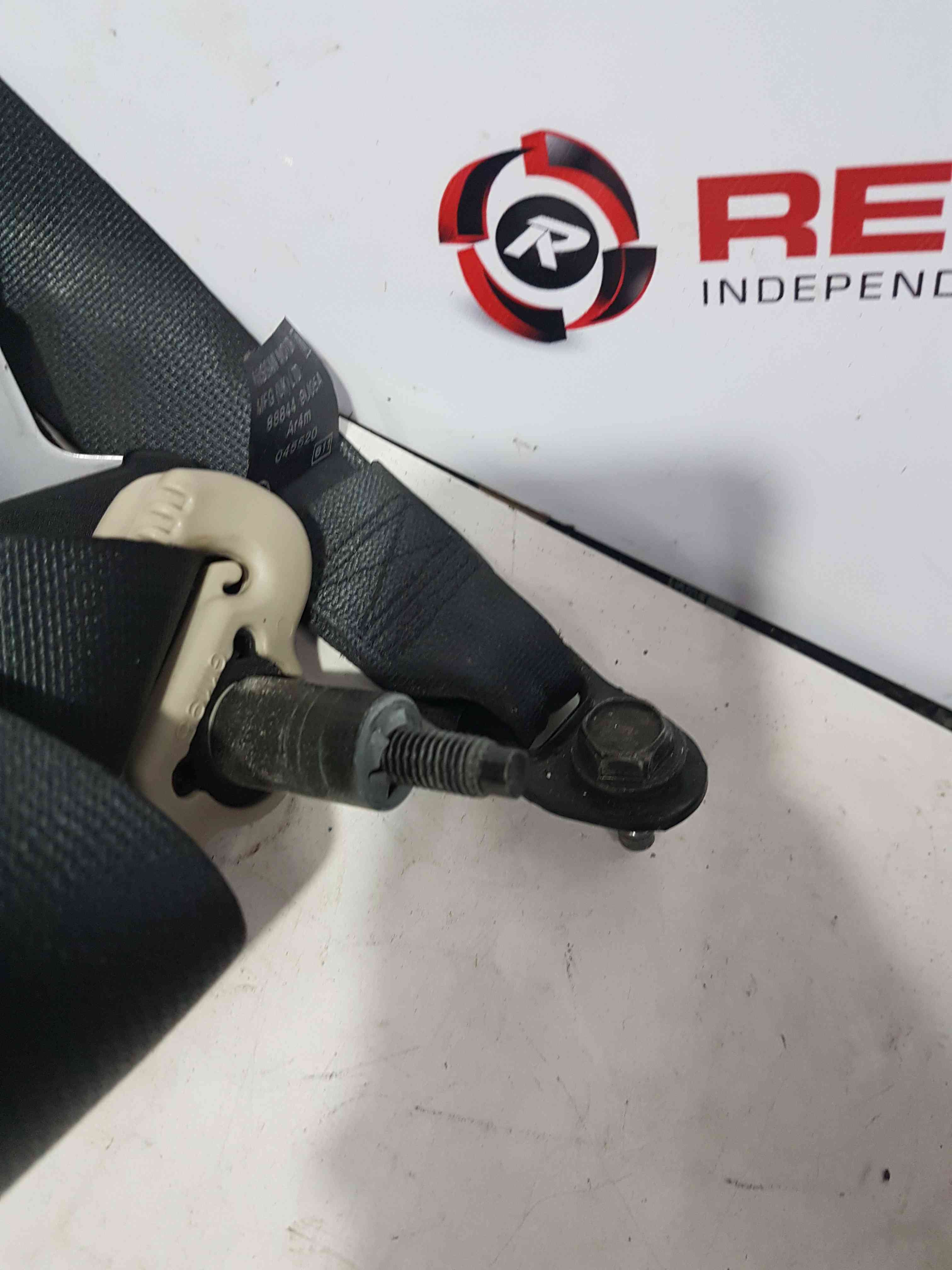 Thumb 4 Nissan Note E11 2005-2012 Drivers OSR Rear Seat Belt