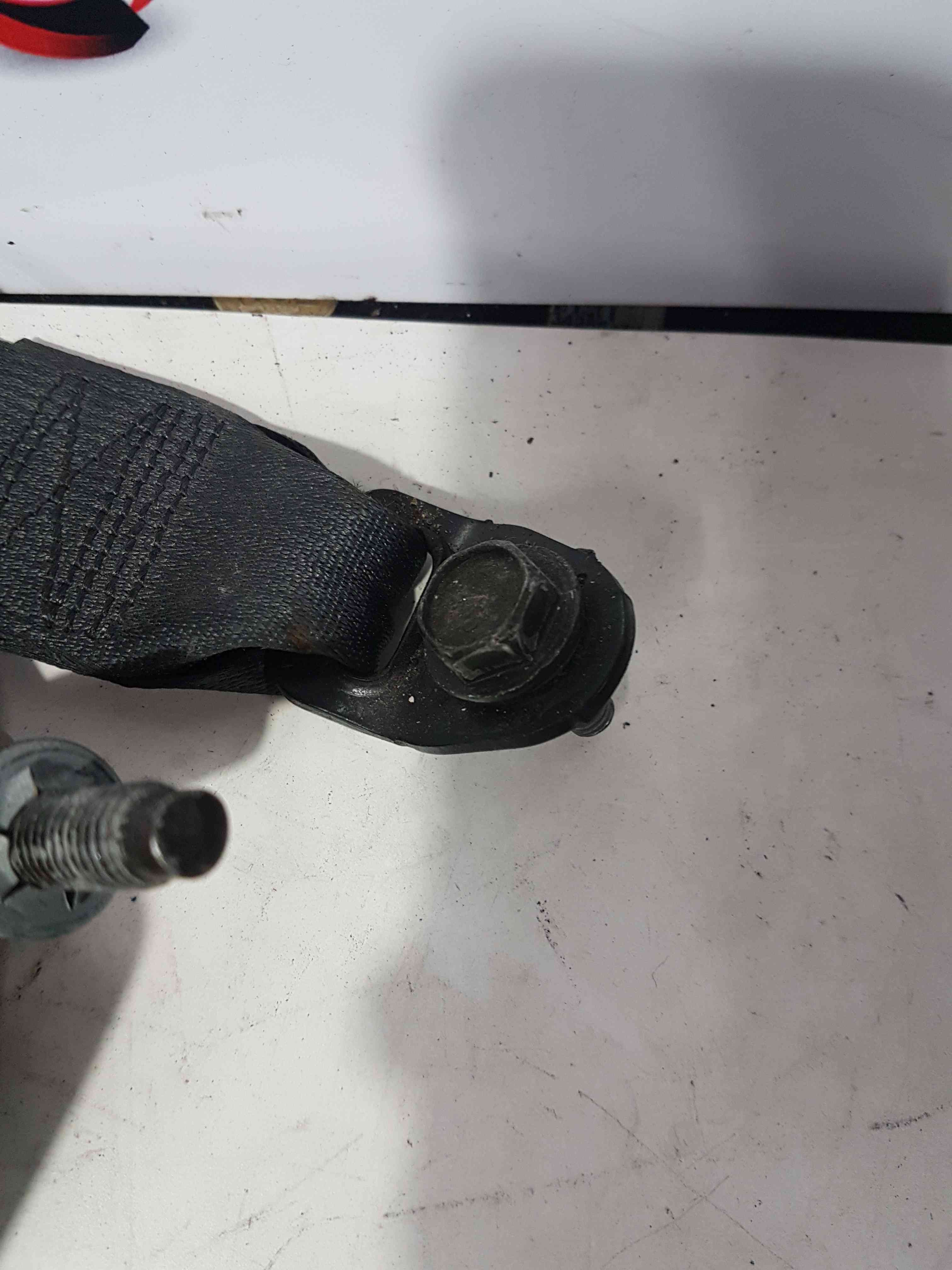 Thumb 5 Nissan Note E11 2005-2012 Drivers OSR Rear Seat Belt