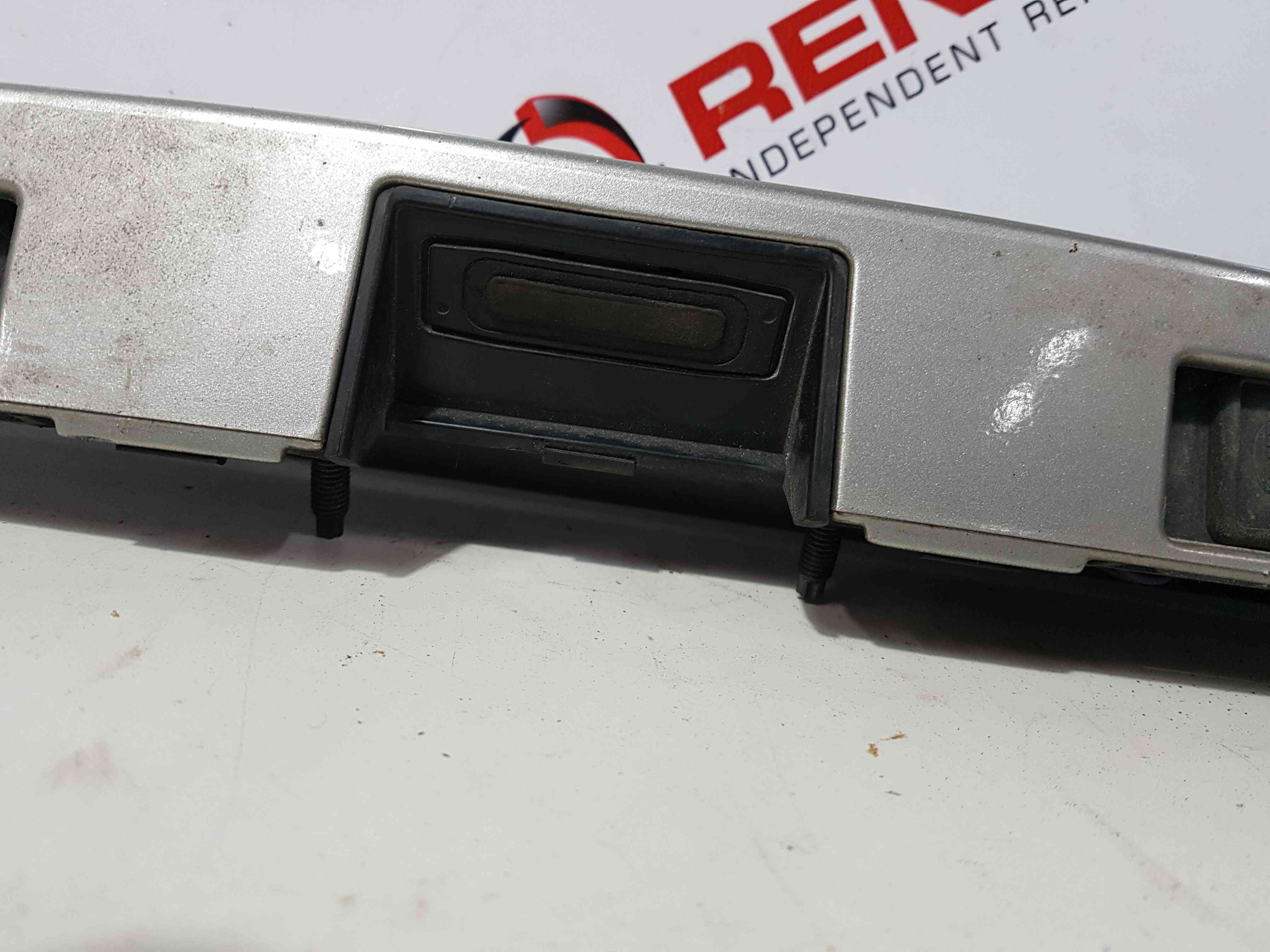 Thumb 11 Nissan Note 2005-2008 Rear Boot Bootlid Handle Plate Lights
