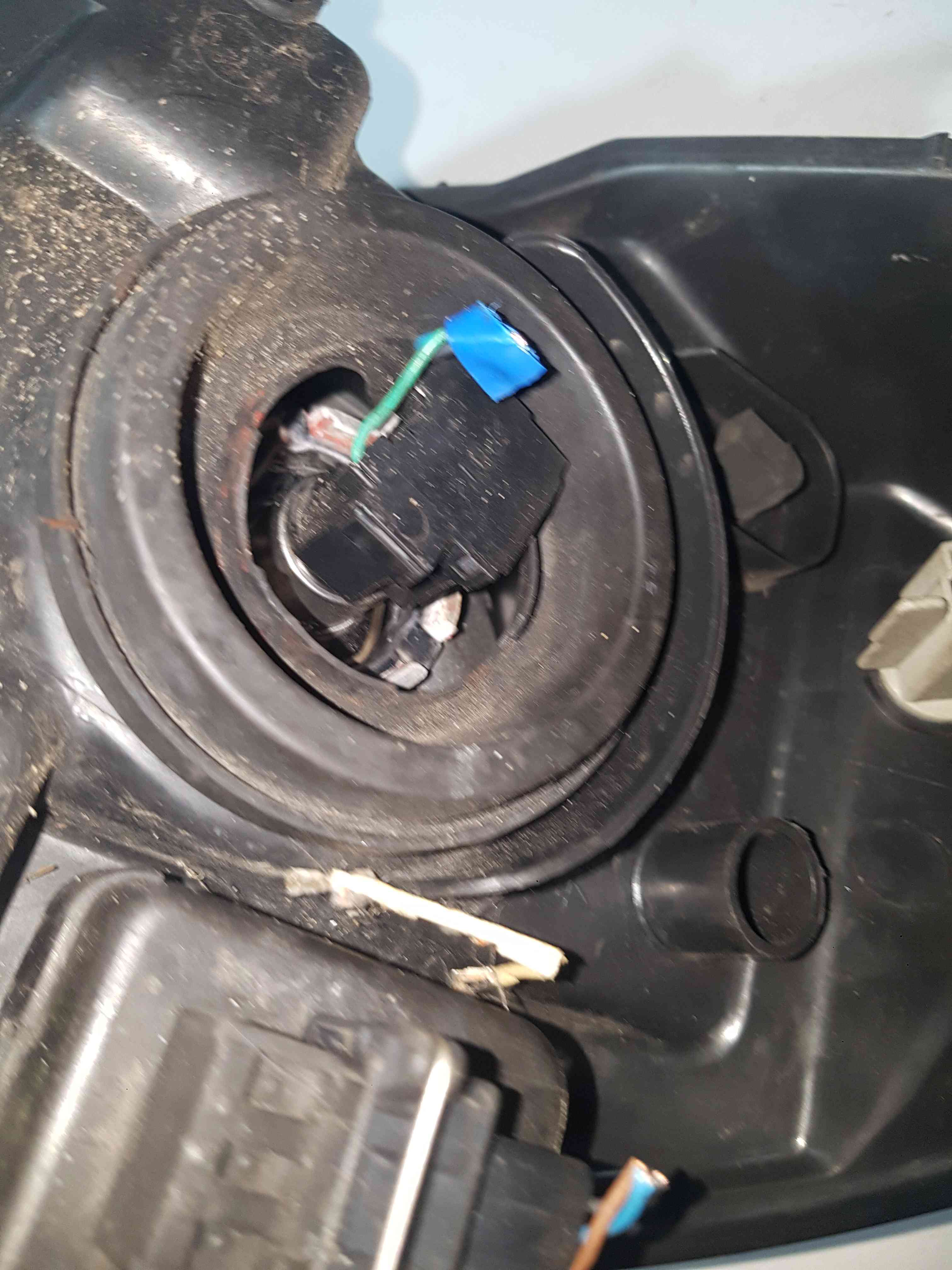 Thumb 5 Nissan Note E11 2005-2008 NSF Passenger Front Head Light 