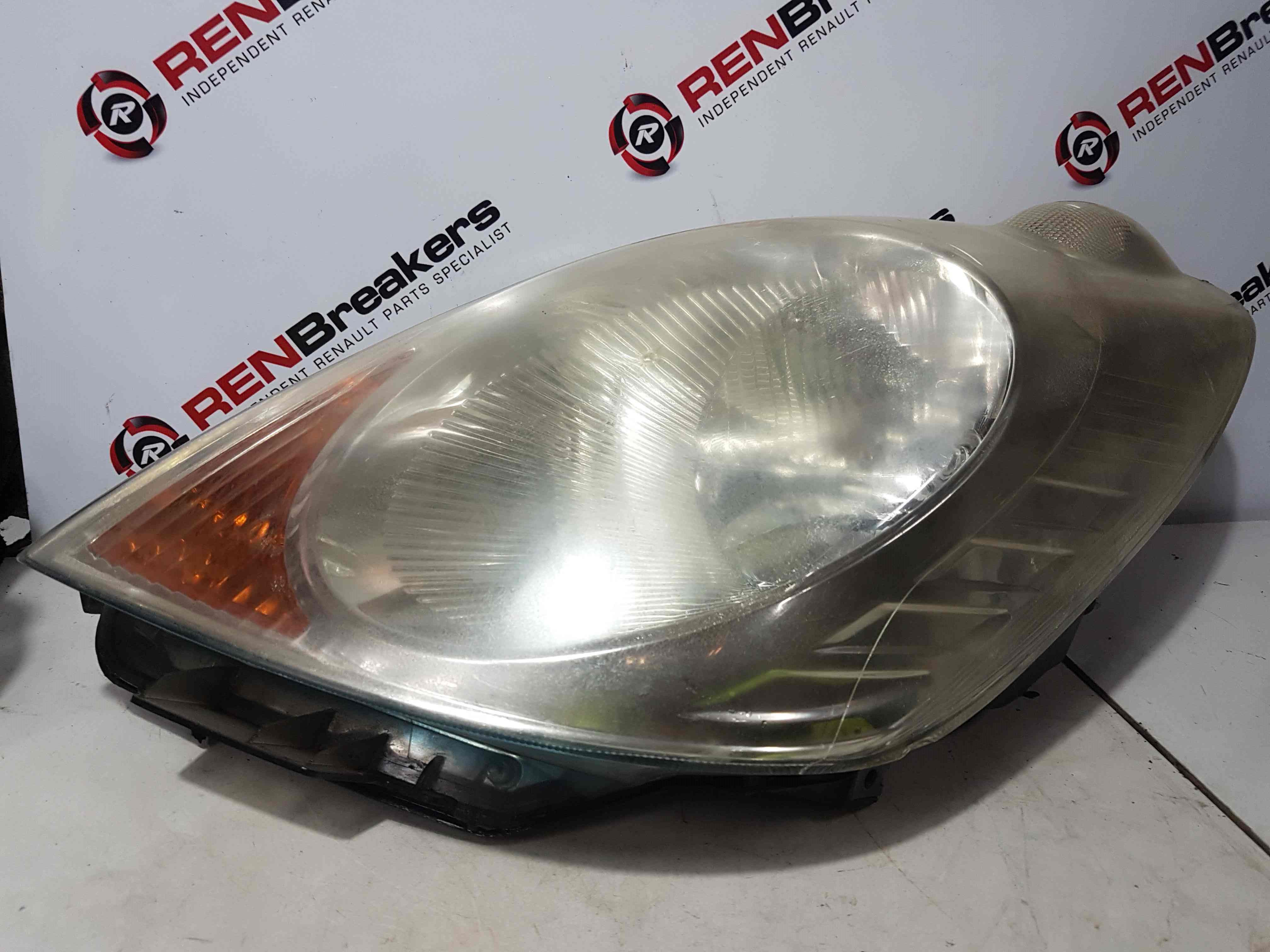 Thumb 2 Nissan Note E11 2005-2008 NSF Passenger Front Head Light lower tab broken 