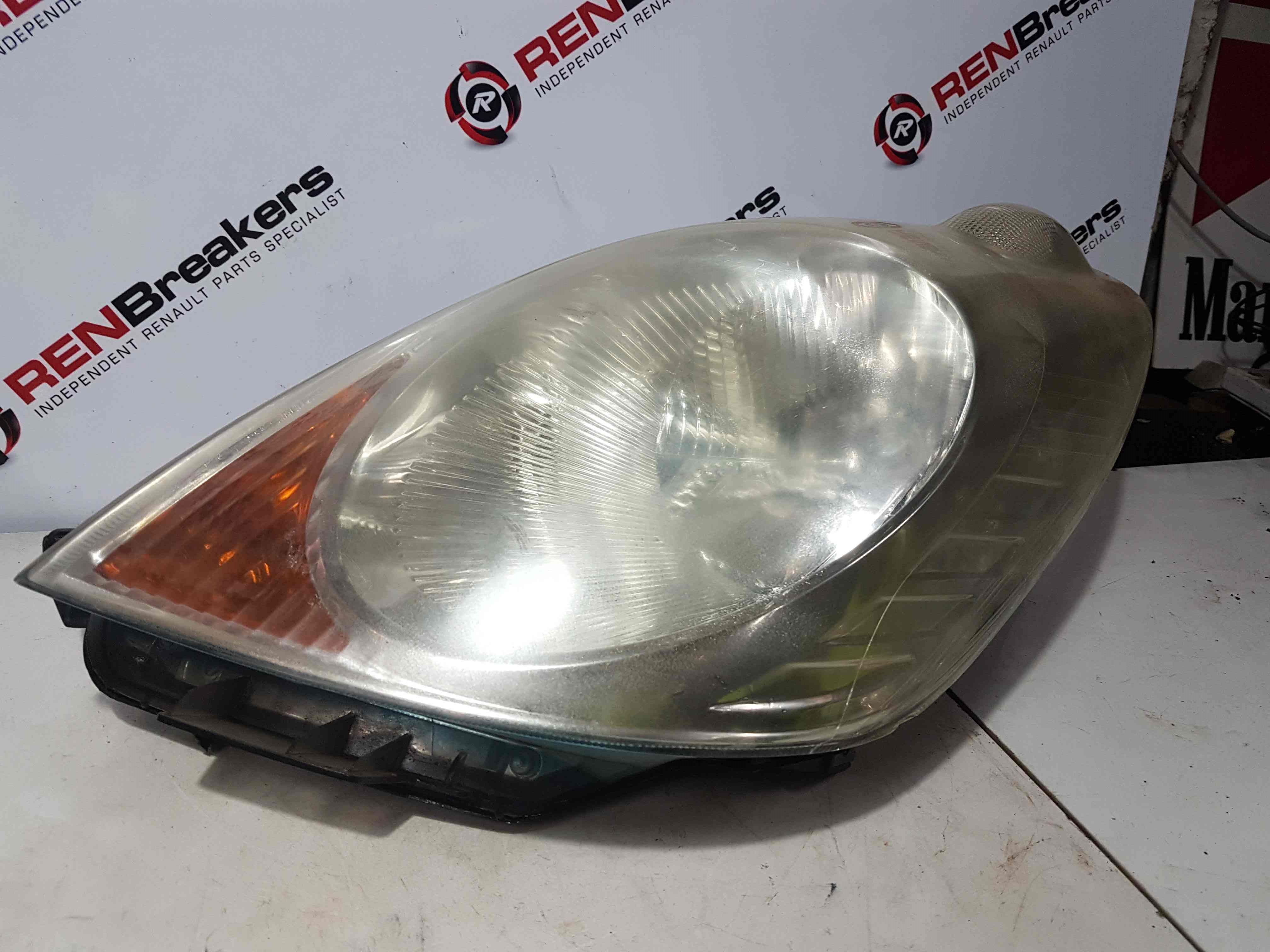 Thumb 11 Nissan Note E11 2005-2008 NSF Passenger Front Head Light lower tab broken 