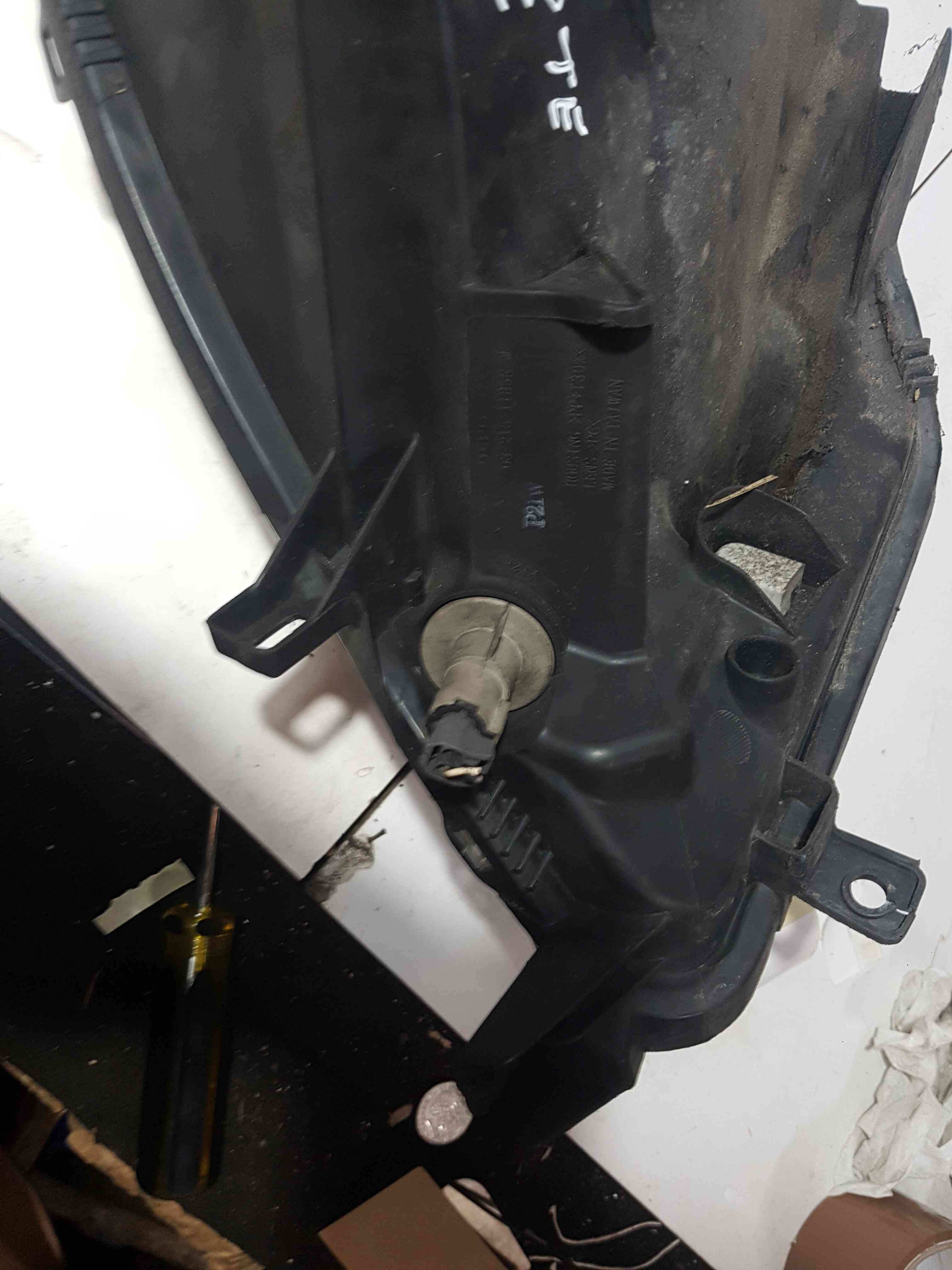 Thumb 7 Nissan Note E11 2005-2008 OSF Driversr Front Head Light  