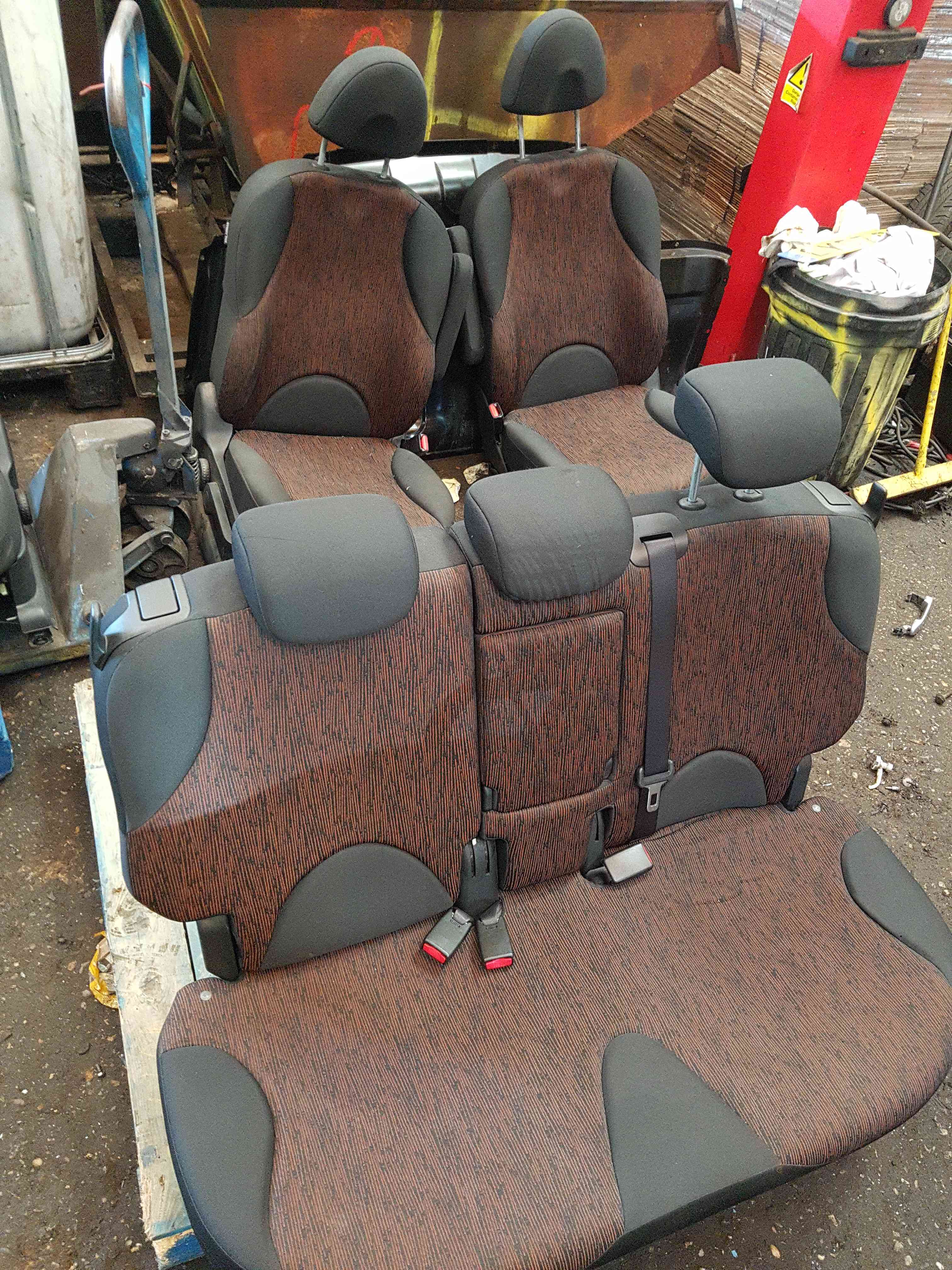 Thumb 5 Nissan Note E11 2005-2008 Seats Front Rear Driver Passenger Bench 