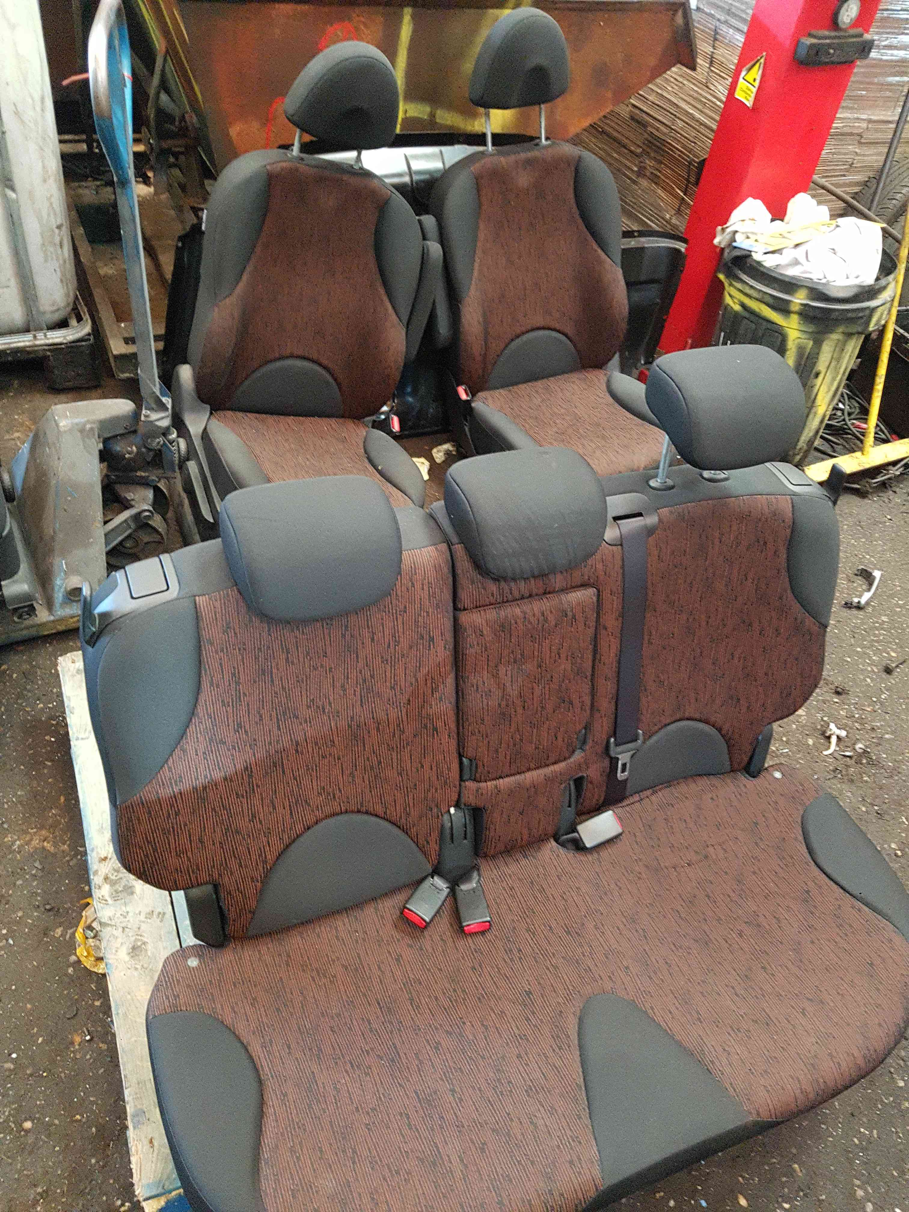 Thumb 6 Nissan Note E11 2005-2008 Seats Front Rear Driver Passenger Bench 