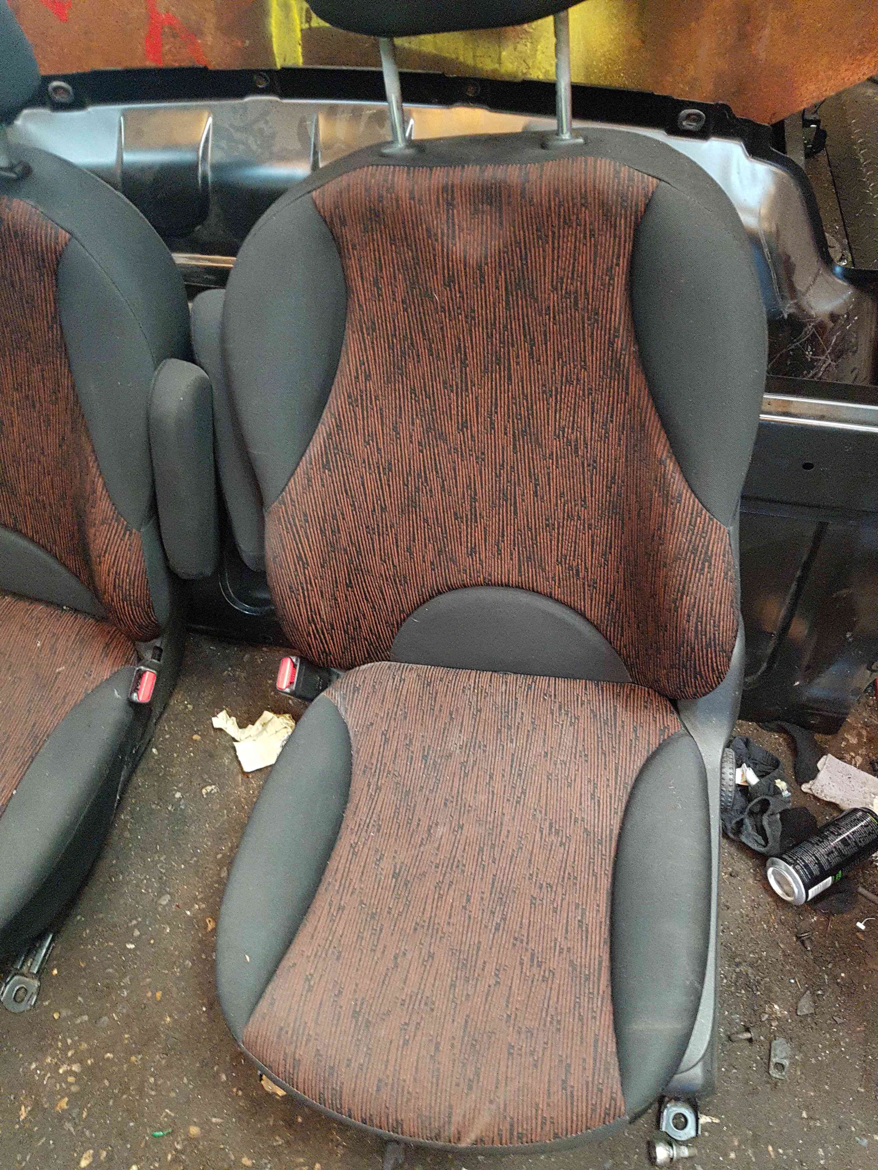 Thumb 7 Nissan Note E11 2005-2008 Seats Front Rear Driver Passenger Bench 