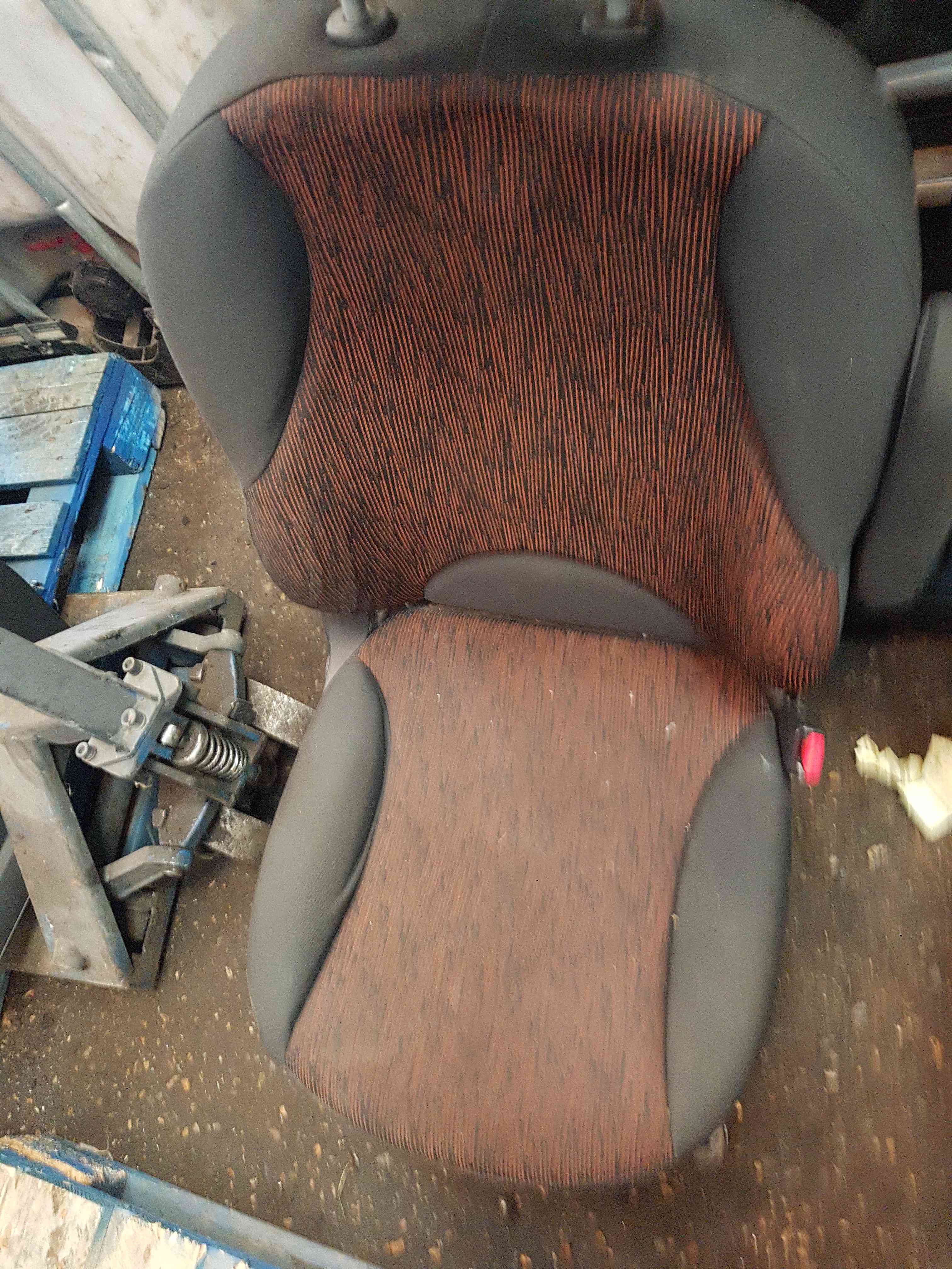 Thumb 8 Nissan Note E11 2005-2008 Seats Front Rear Driver Passenger Bench 