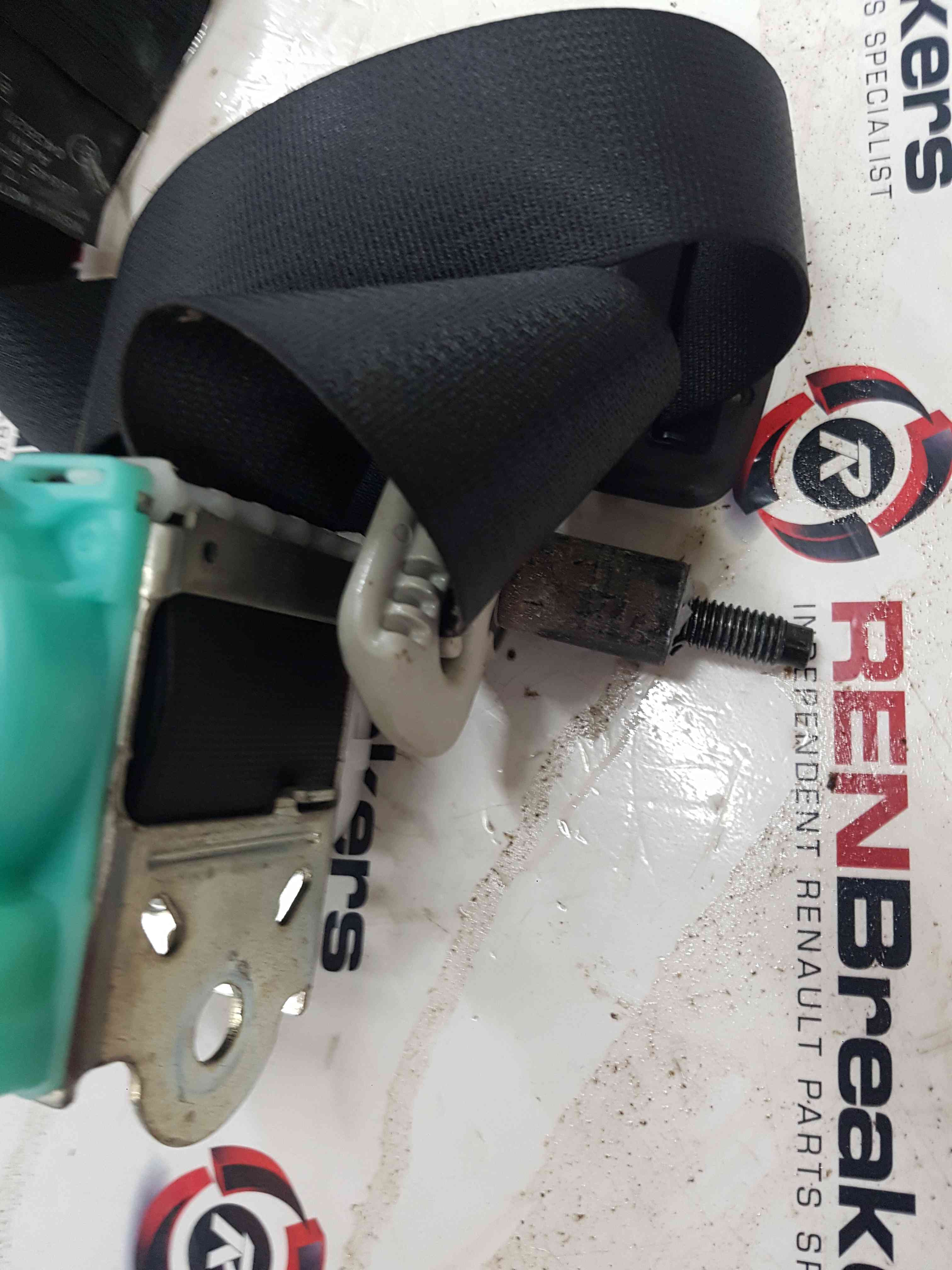 Thumb 4 Nissan Note E11 2005-2012  NSR Rear Seat Belt