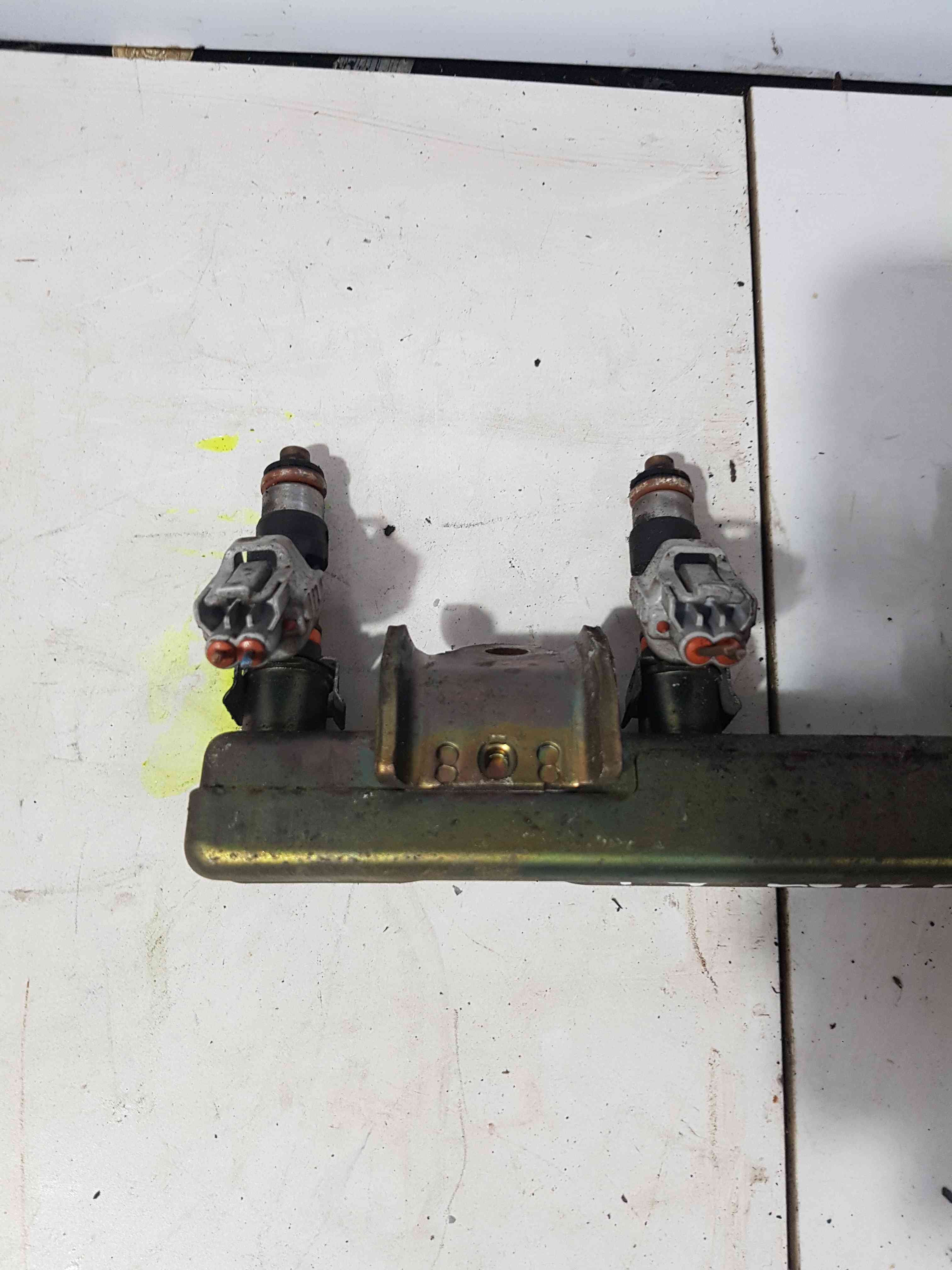 Thumb 3 Nissan Note E11 2005-2012 1.4 Petrol Fuel Injectors + Rail Cr14de