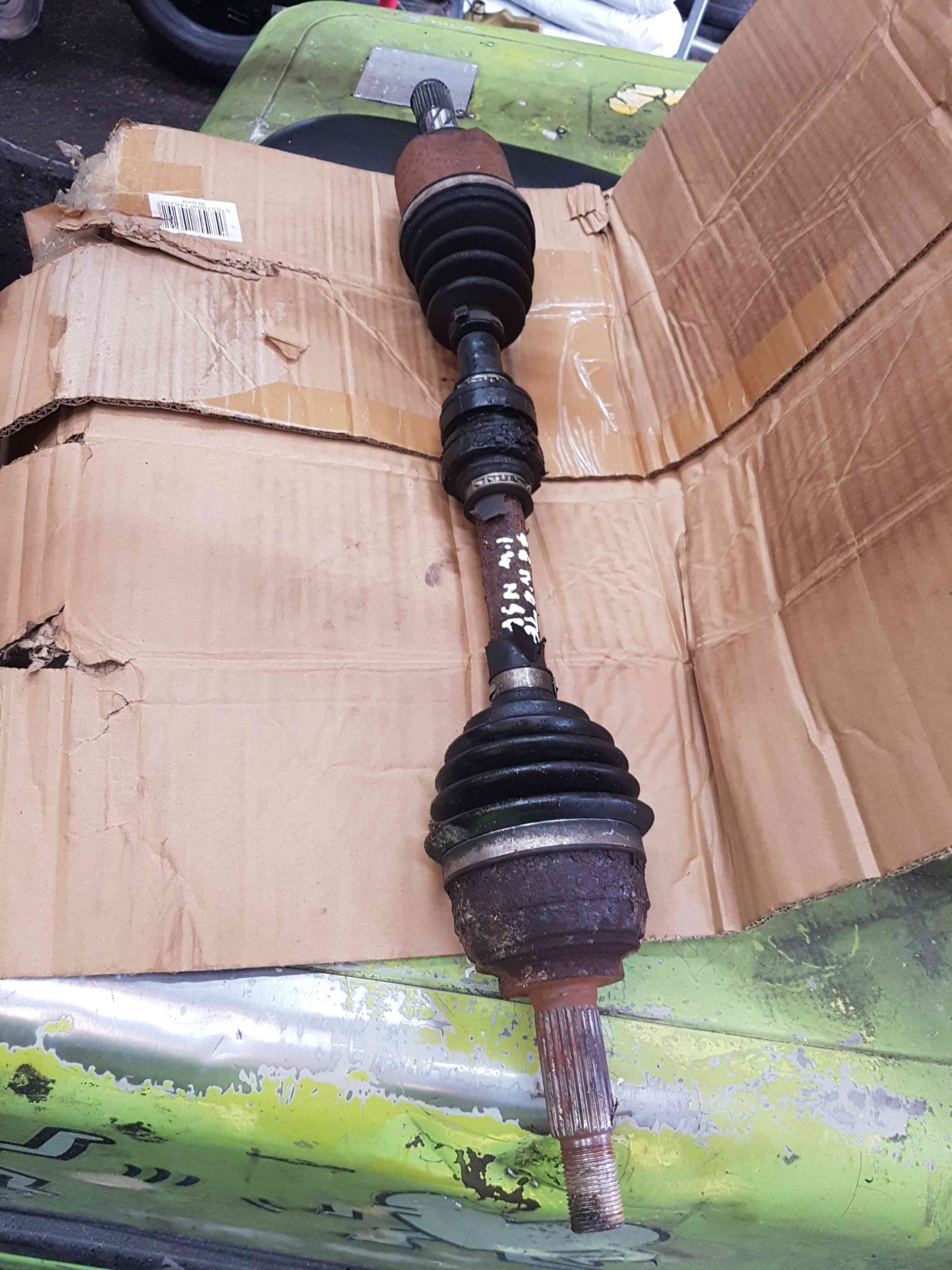 Thumb 2 Nissan Note E11 2005-2012 1.4 Petrol Passenger NSF Front Driveshaft Cr14de