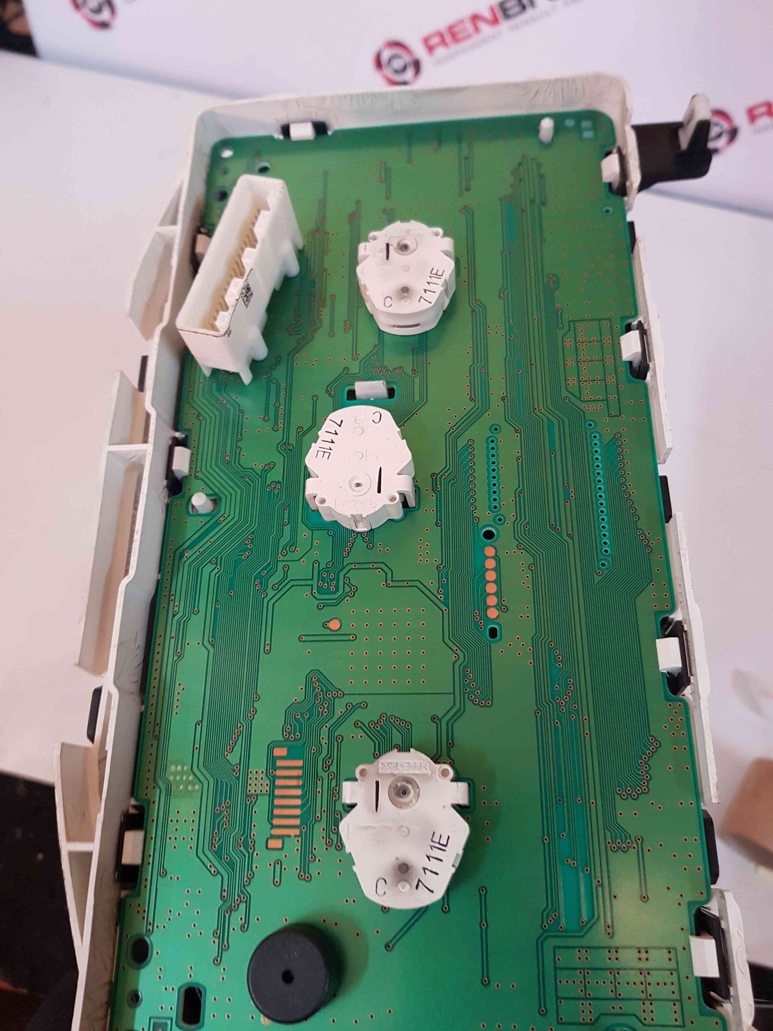 Thumb 6 Nissan Note E11 2005-2012 1.4L Speedo Clocks Instrument Cluster 9U51A