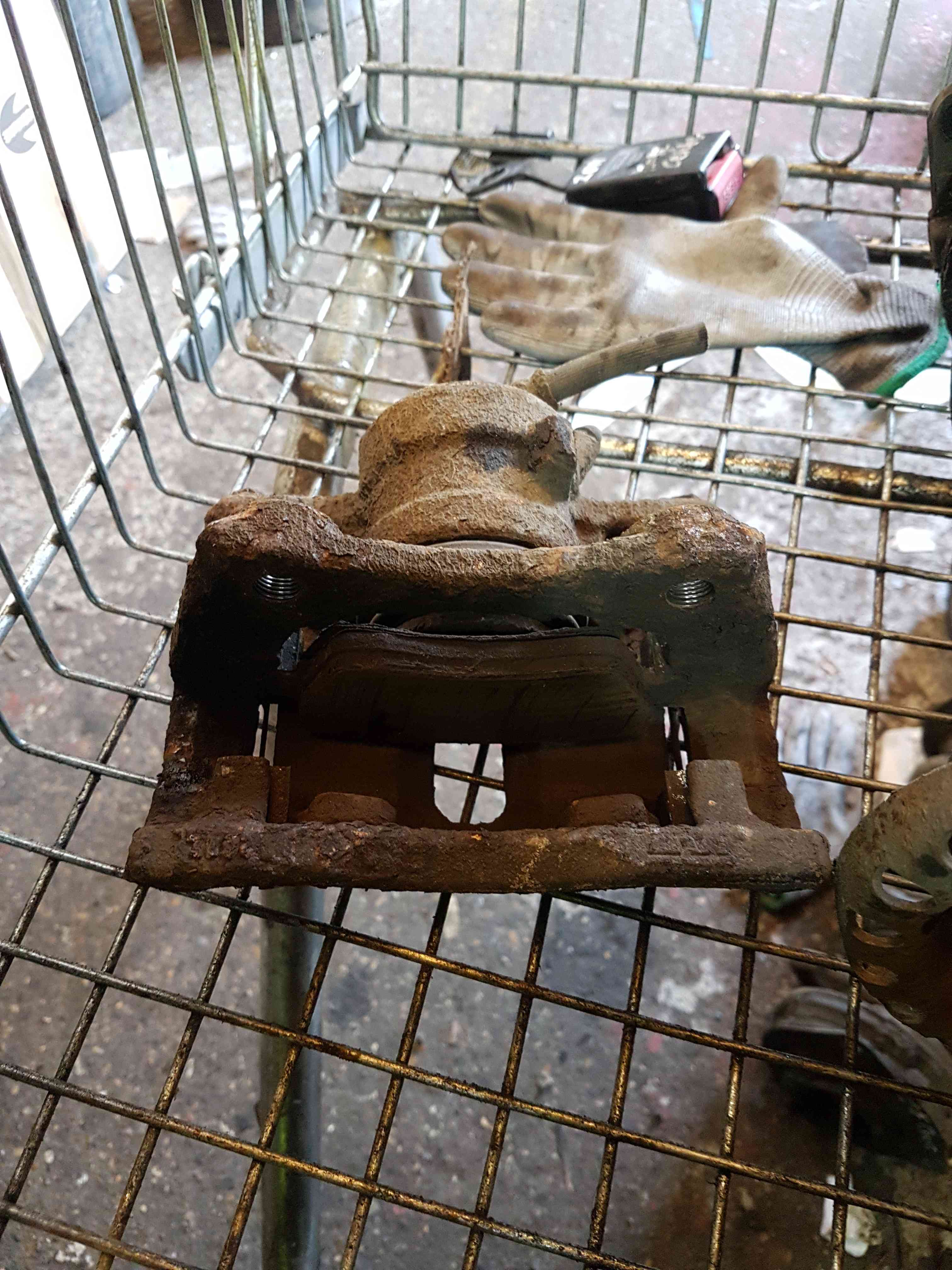 Thumb 4 Nissan Note E11 2005-2012 1.5 DCI Driver OSF Front Brake Caliper