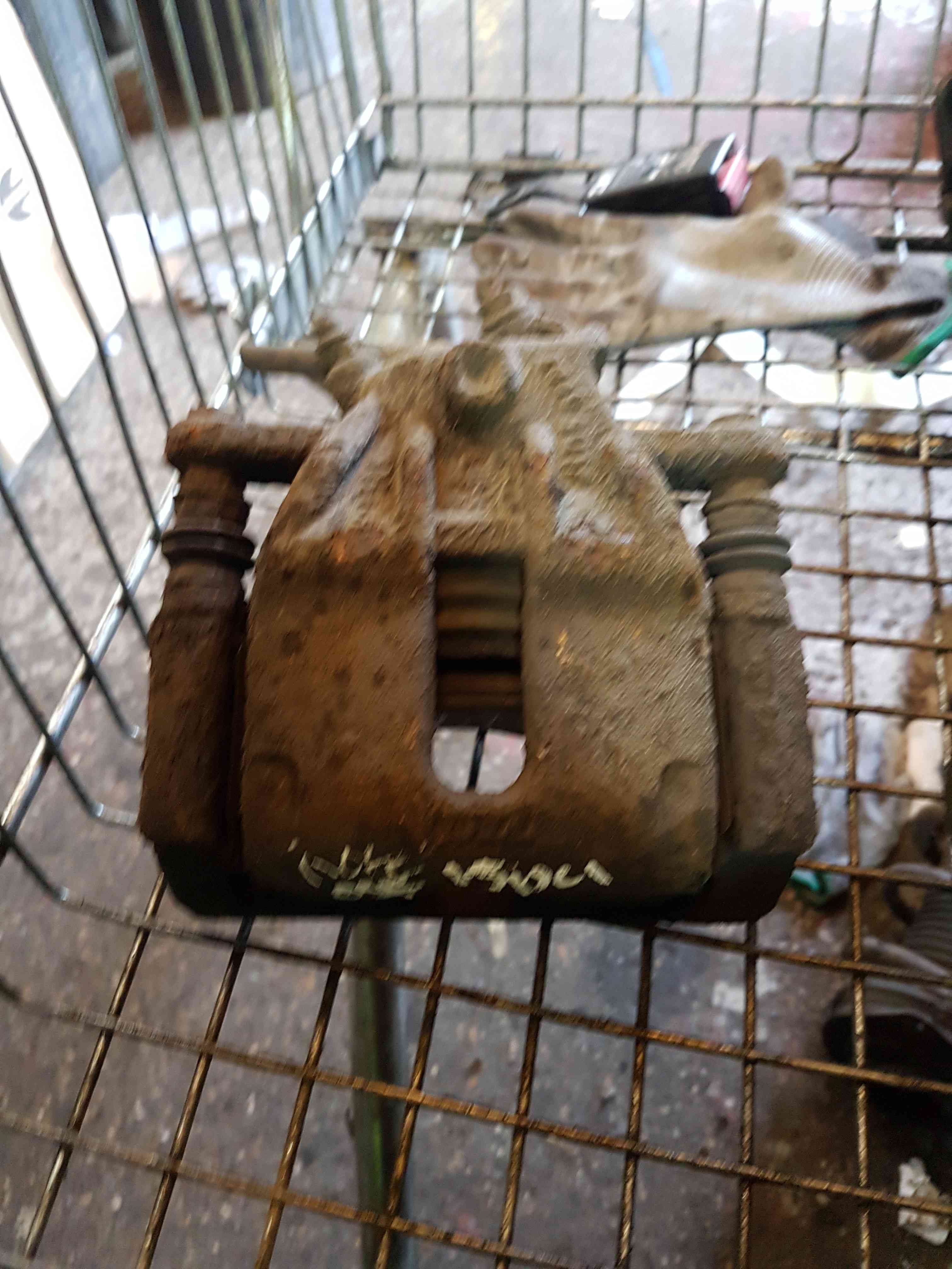 Thumb 5 Nissan Note E11 2005-2012 1.5 DCI Driver OSF Front Brake Caliper