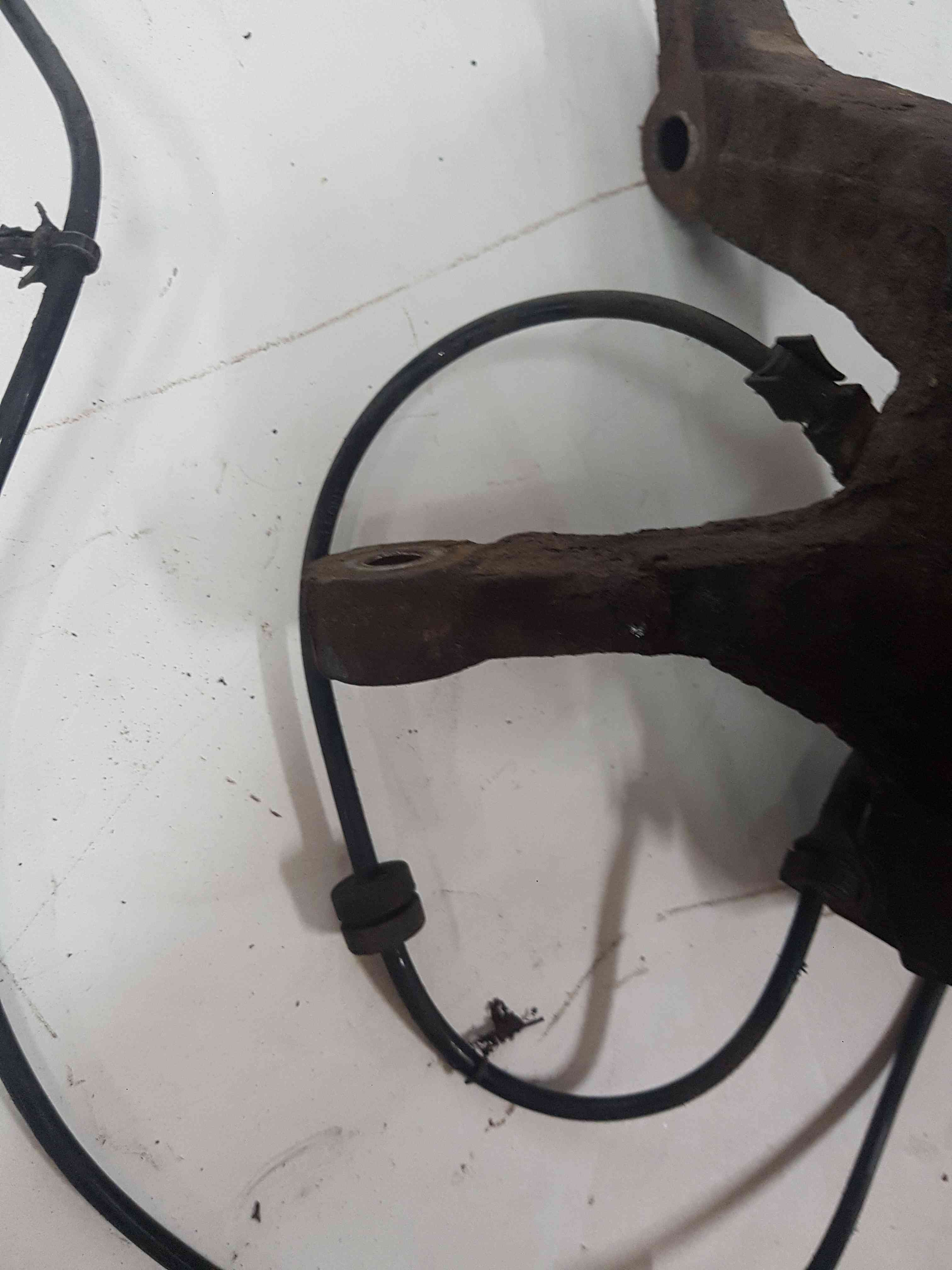 Thumb 2 Nissan Note E11 2005-2012 1.5 DCI Drivers OSF Front Wheel HUB Abs