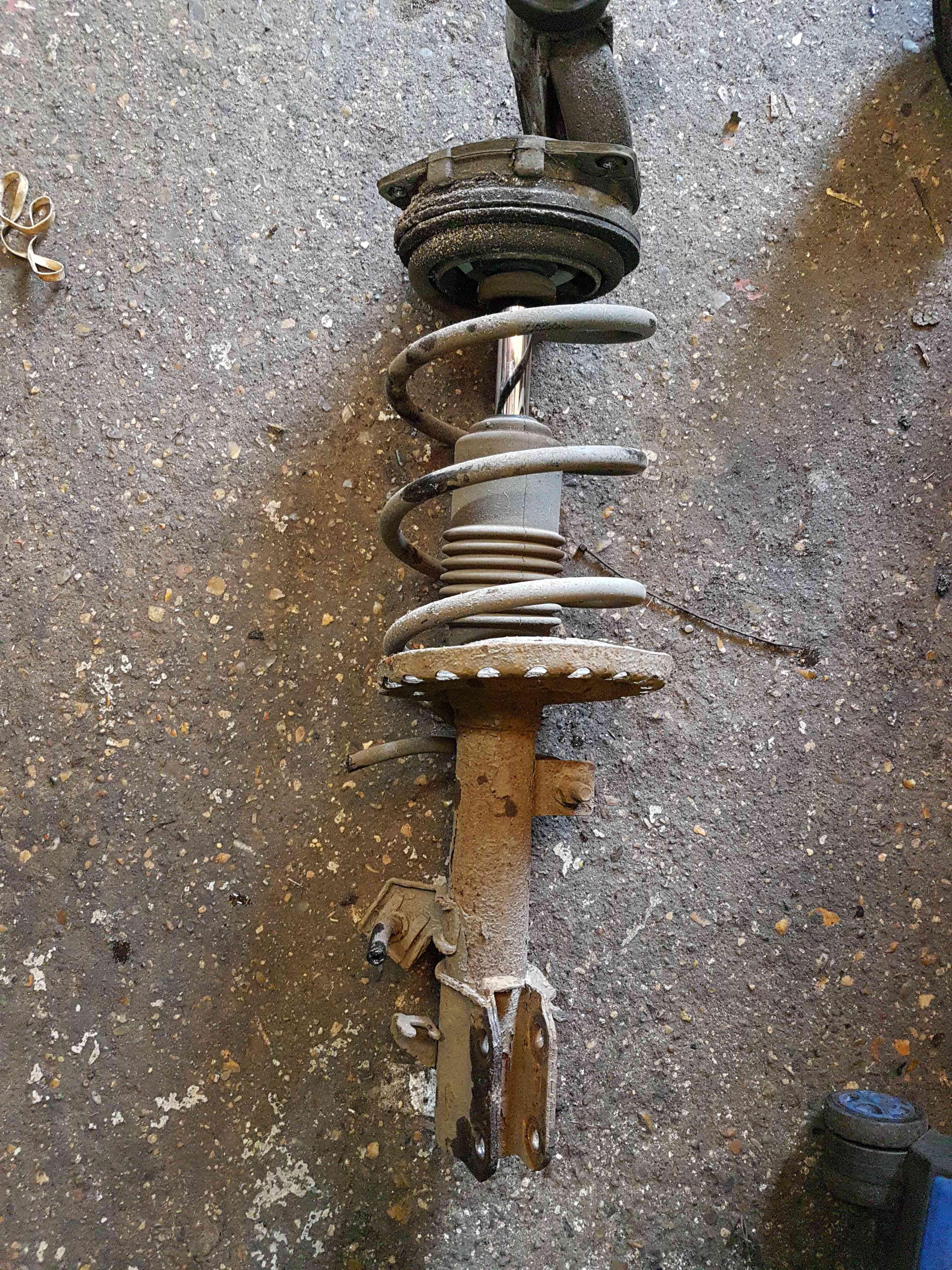 Thumb 3 Nissan Note E11 2005-2012 1.5 DCI Passenger NSF Front Shock Strut Spring