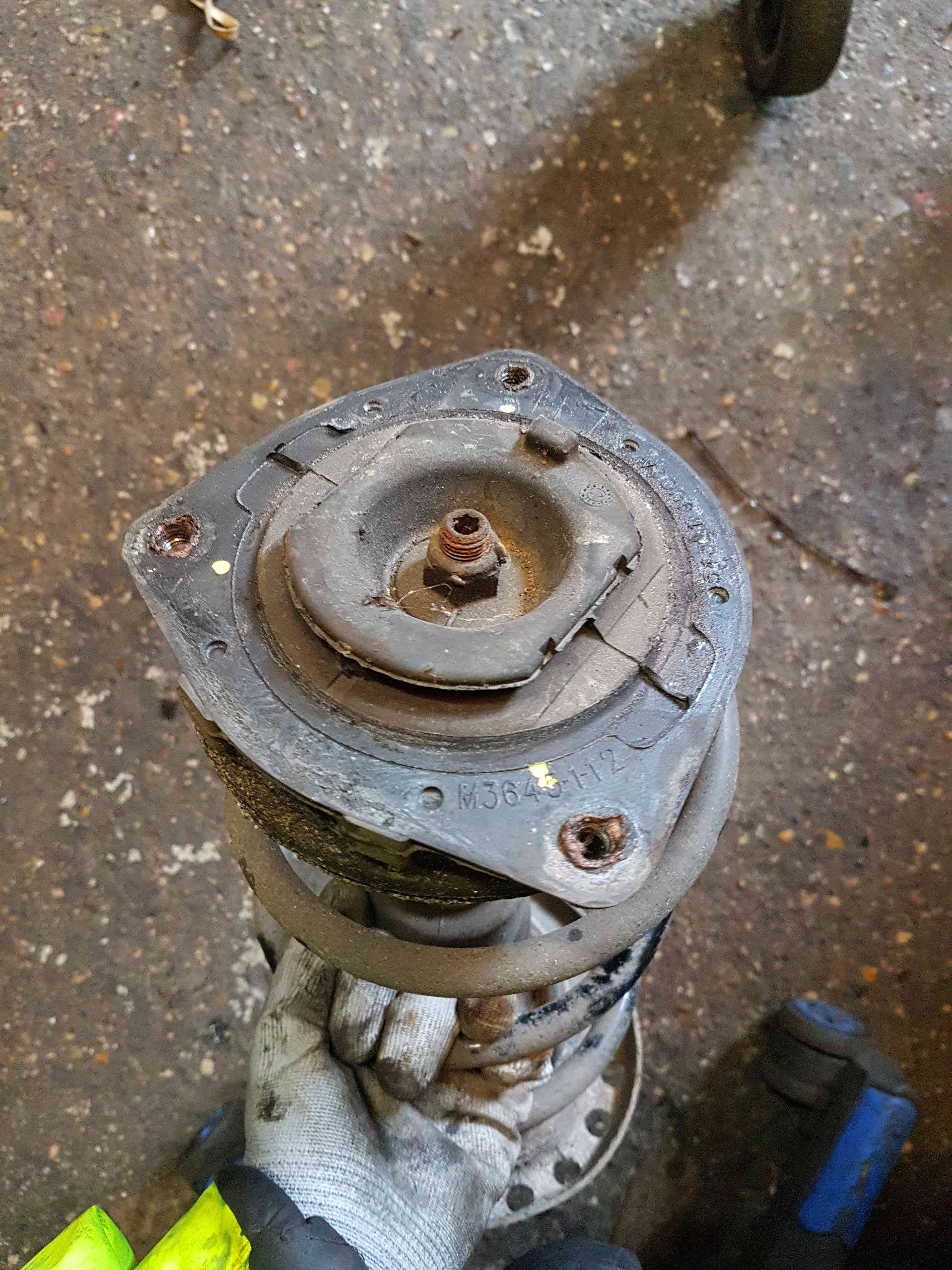 Thumb 4 Nissan Note E11 2005-2012 1.5 DCI Passenger NSF Front Shock Strut Spring