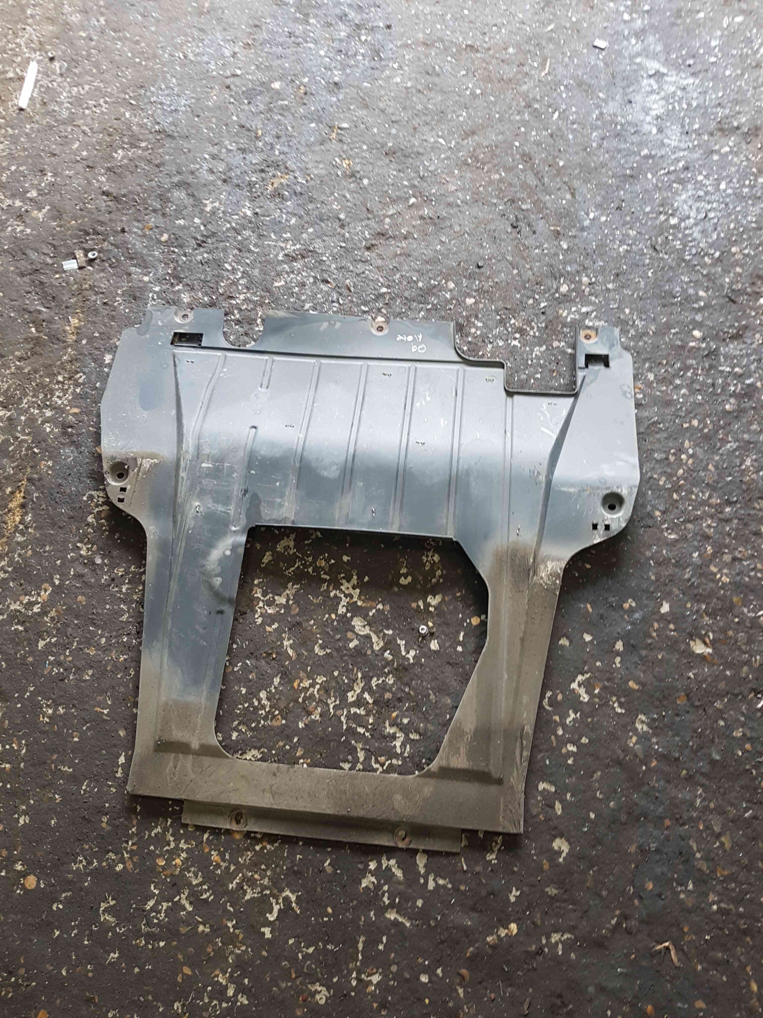 Thumb 2 Nissan Note E11 2005-2012 1.5 DCI Undertray Plastic Tray