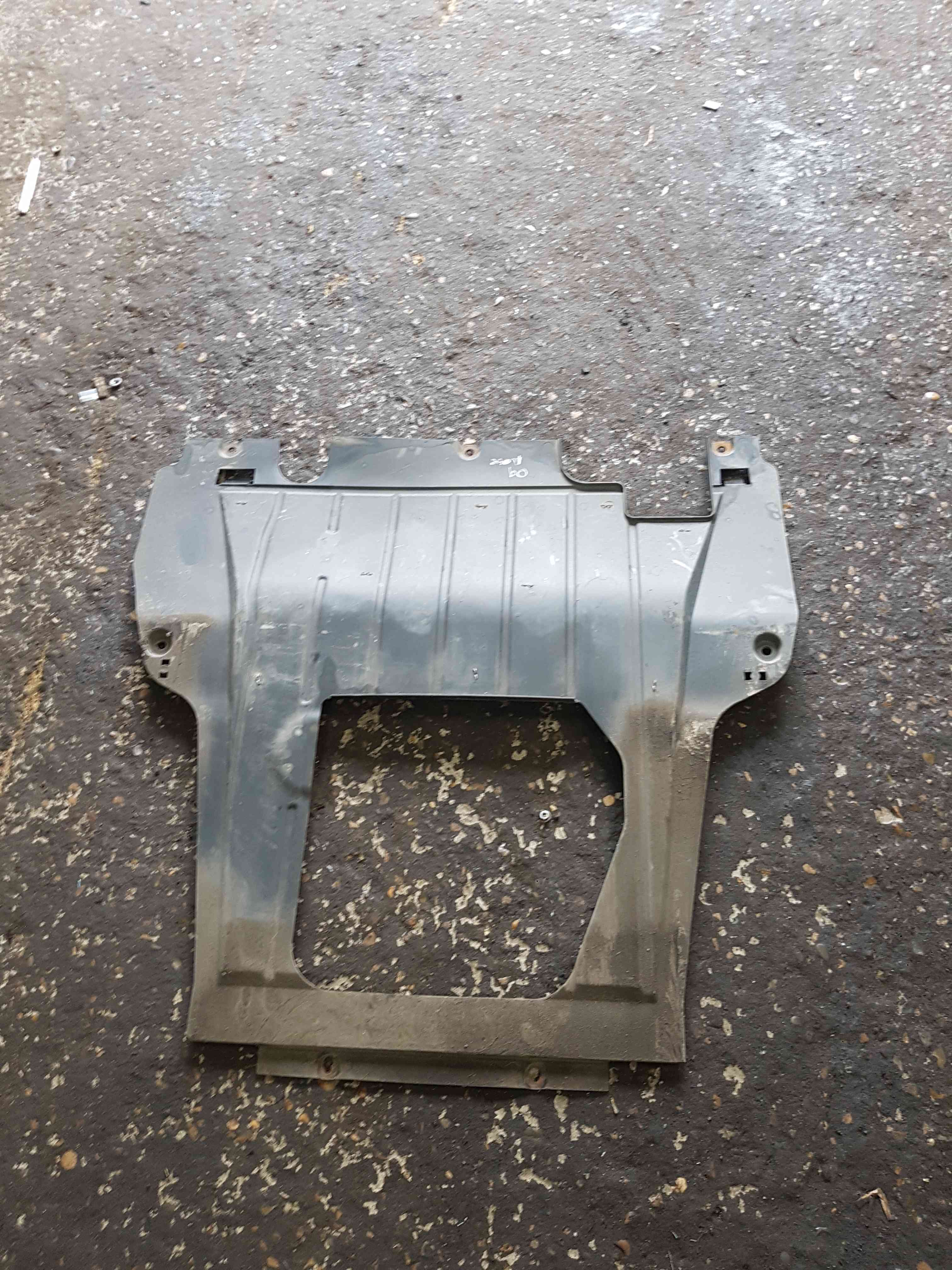 Thumb 3 Nissan Note E11 2005-2012 1.5 DCI Undertray Plastic Tray