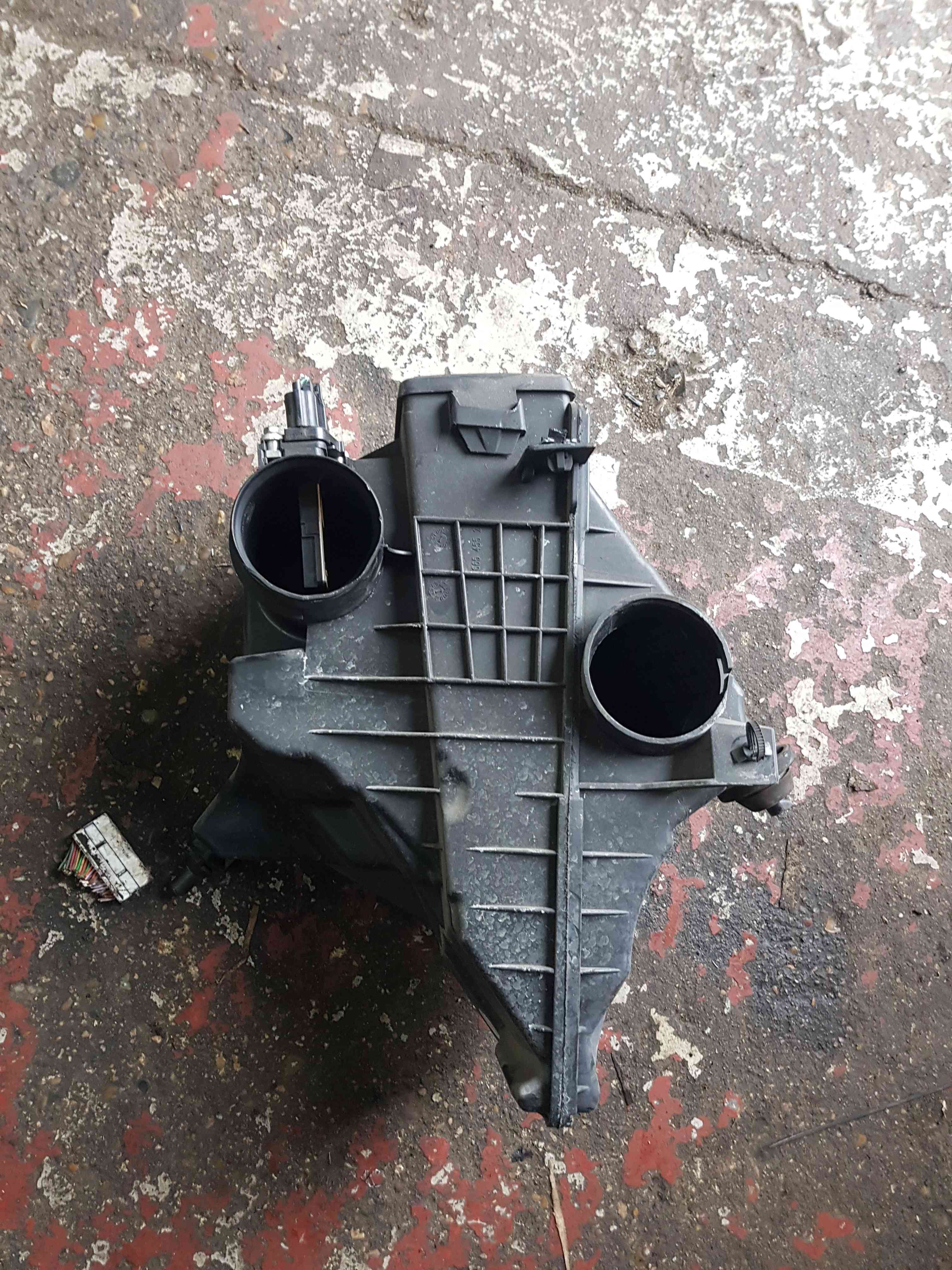 Thumb 4 Nissan Note E11 2005-2012 1.6 Petrol Airbox Filter Housing Hr16de Maf Sensor