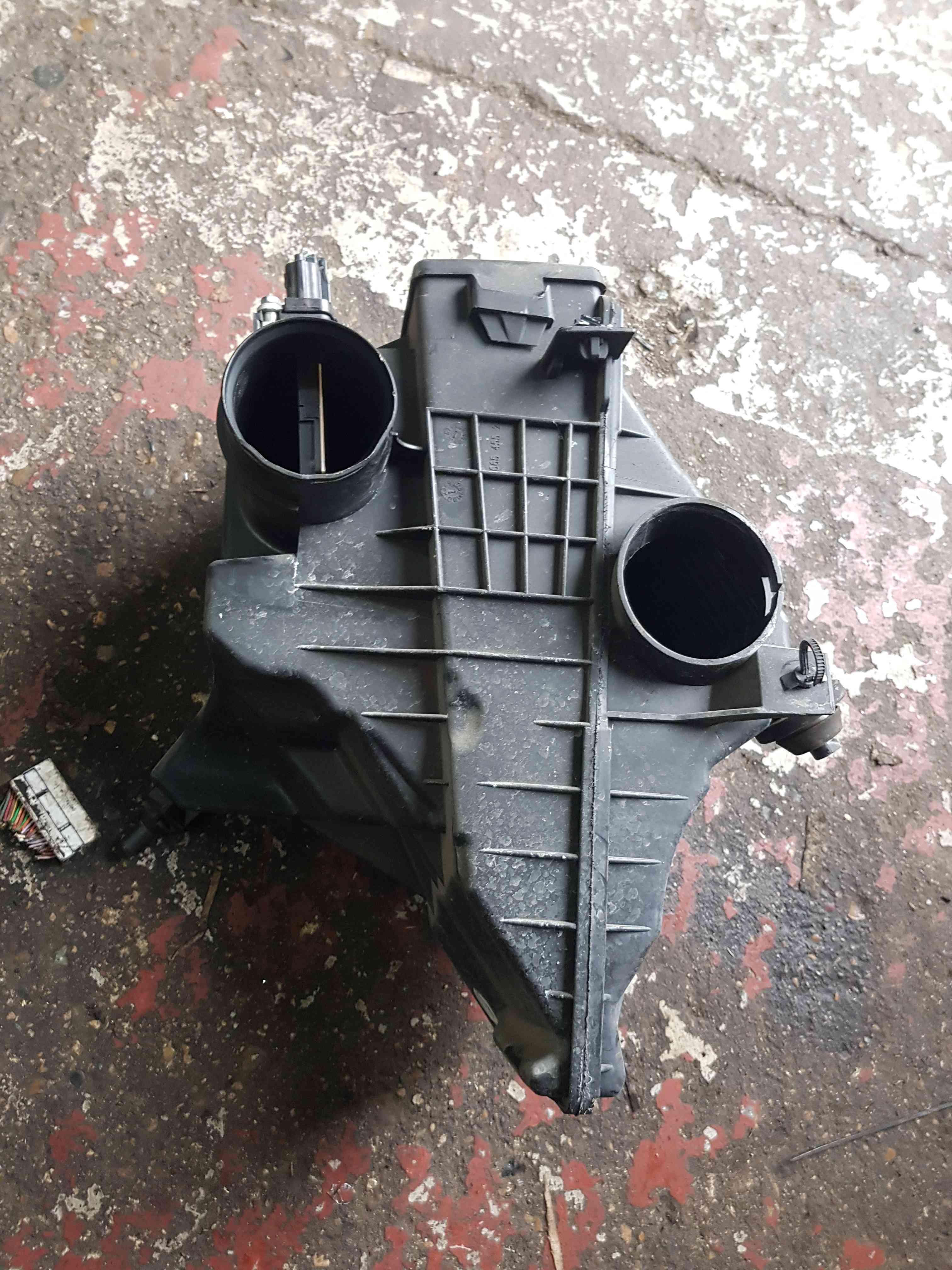 Thumb 6 Nissan Note E11 2005-2012 1.6 Petrol Airbox Filter Housing Hr16de Maf Sensor