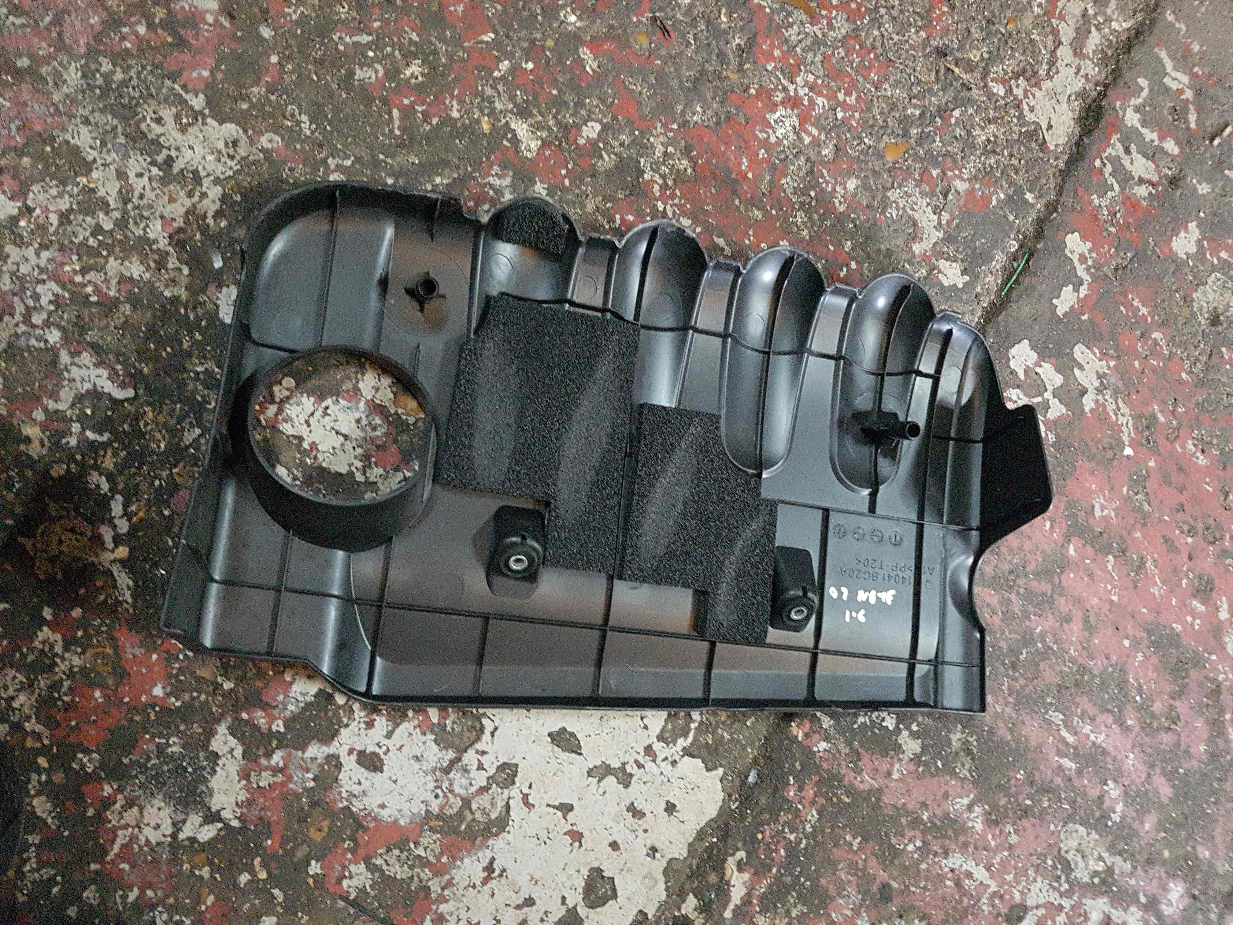 Thumb 3 Nissan Note E11 2005-2012 1.6 Petrol Engine Cover Hr16de 14041BC20A