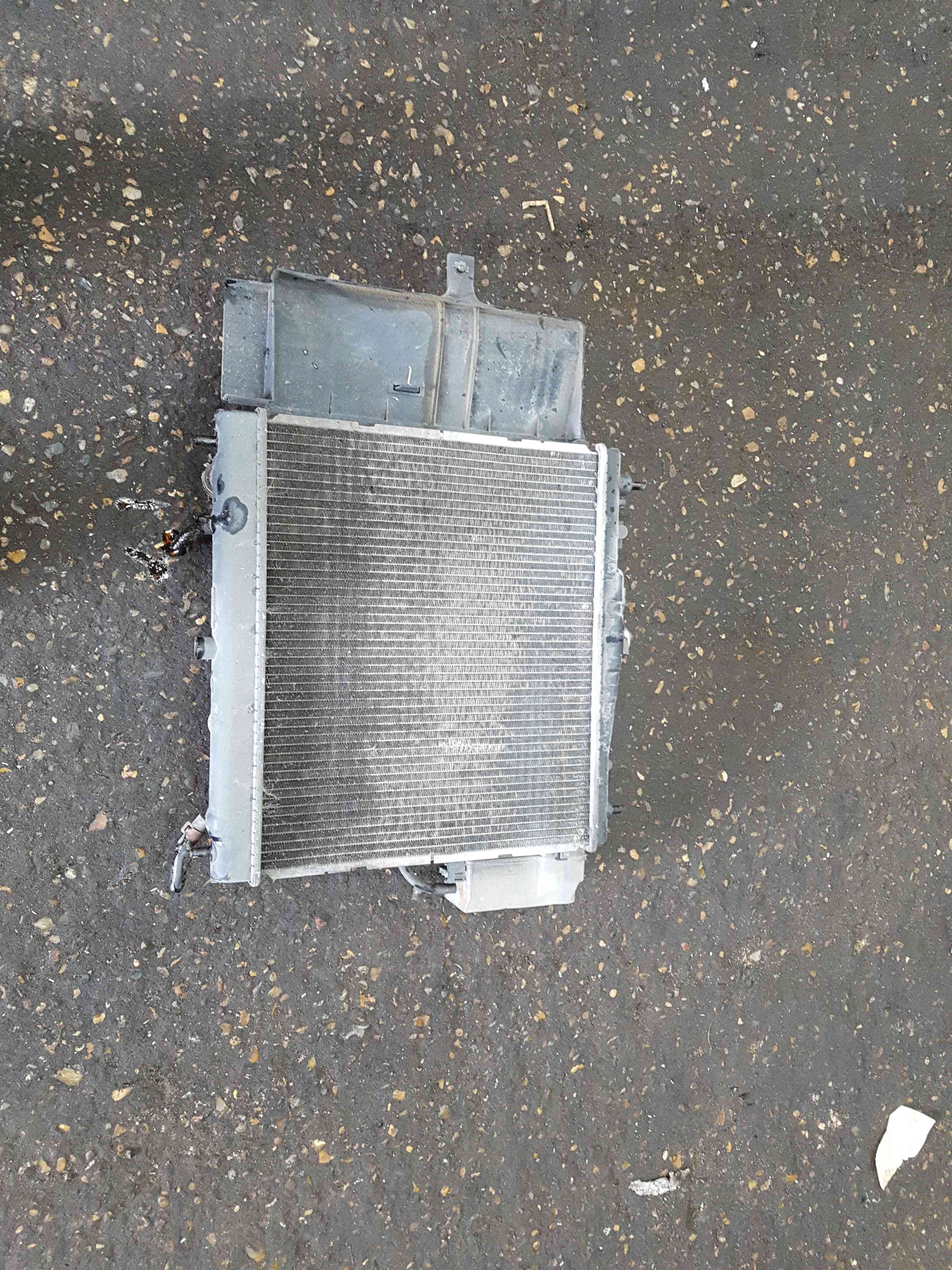 Thumb 3 Nissan Note E11 2005-2012 1.6 Petrol RAD Pack Radiator Hr16de