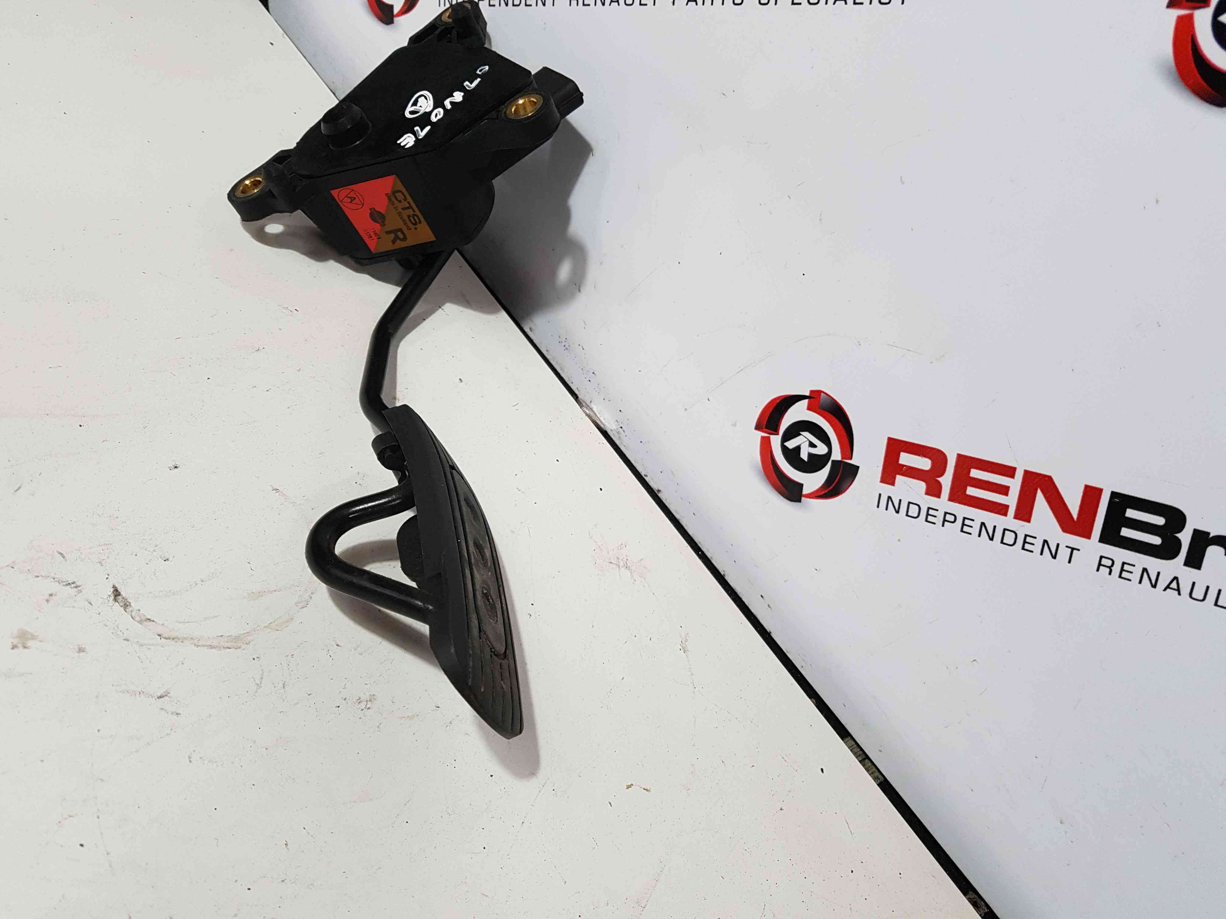 Thumb 4 Nissan Note E11 2005-2012 Accelerator Throttle Pedal Auto