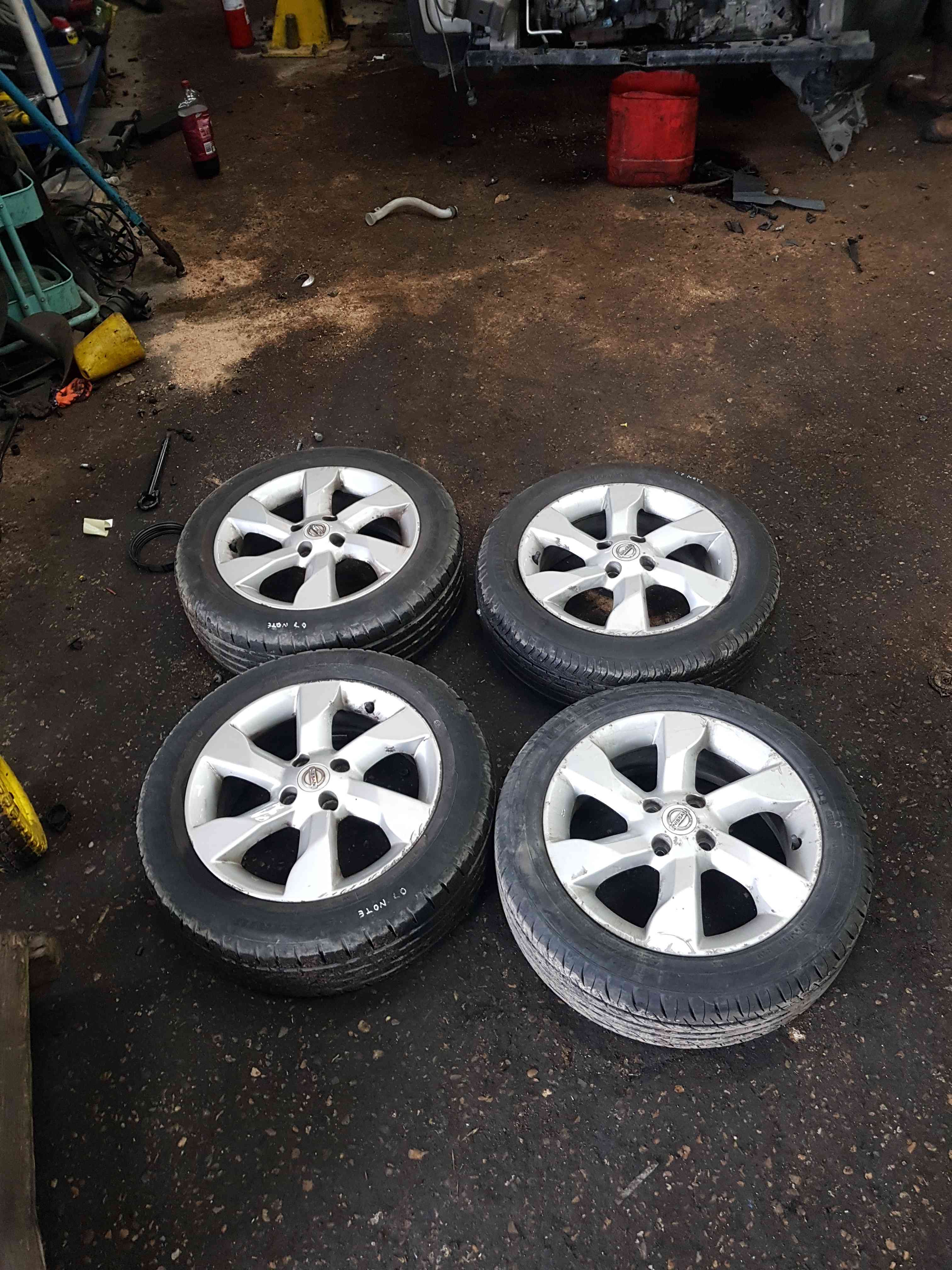 Thumb 2 Nissan Note E11 2005-2012 Alloy Wheels SET 185 55 16Inch Tyres 3/5 16