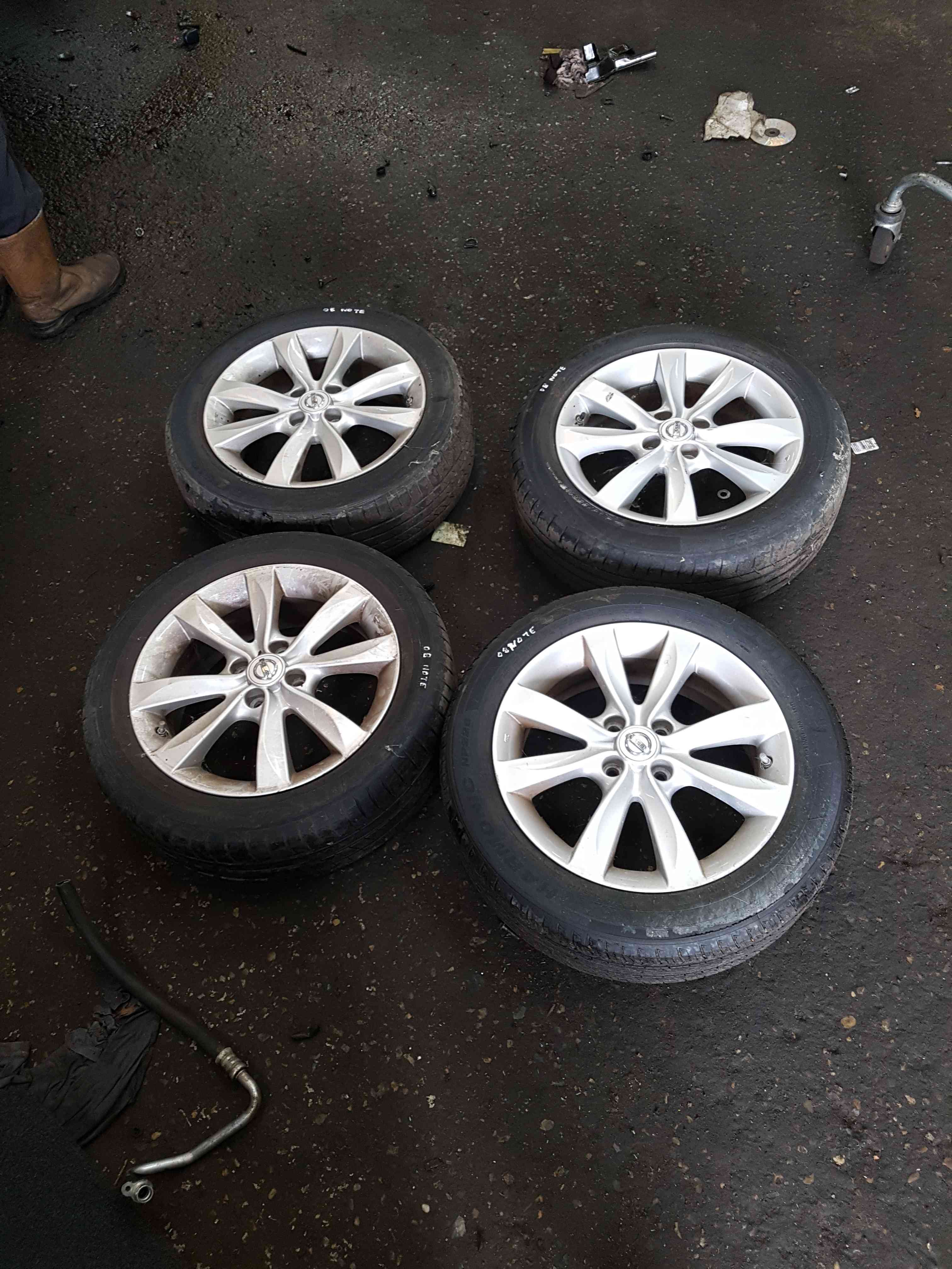 Thumb 2 Nissan Note E11 2005-2012 Alloy Wheels SET 195 55 16Inch Tyres 4/5