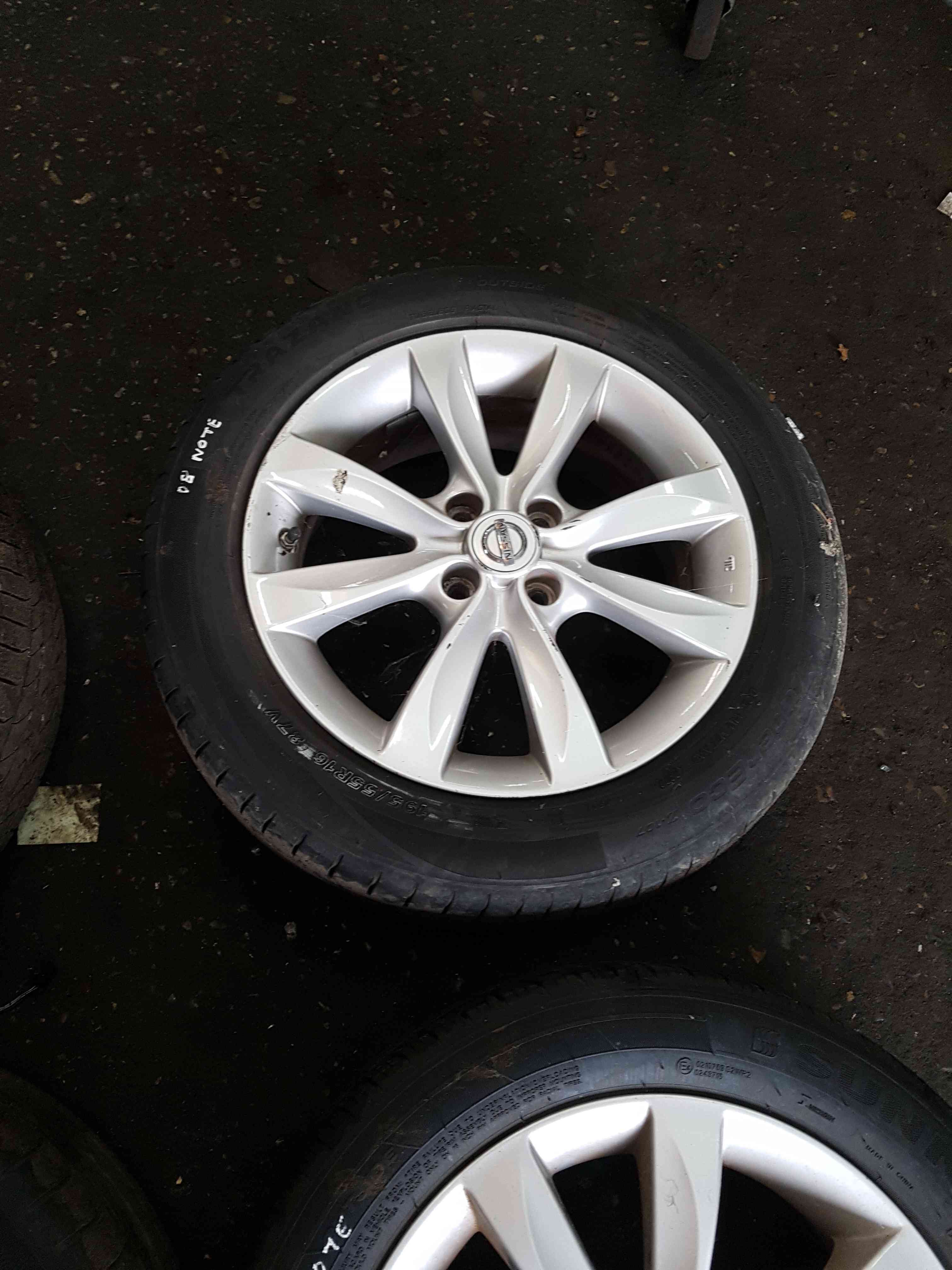 Thumb 8 Nissan Note E11 2005-2012 Alloy Wheels SET 195 55 16Inch Tyres 4/5