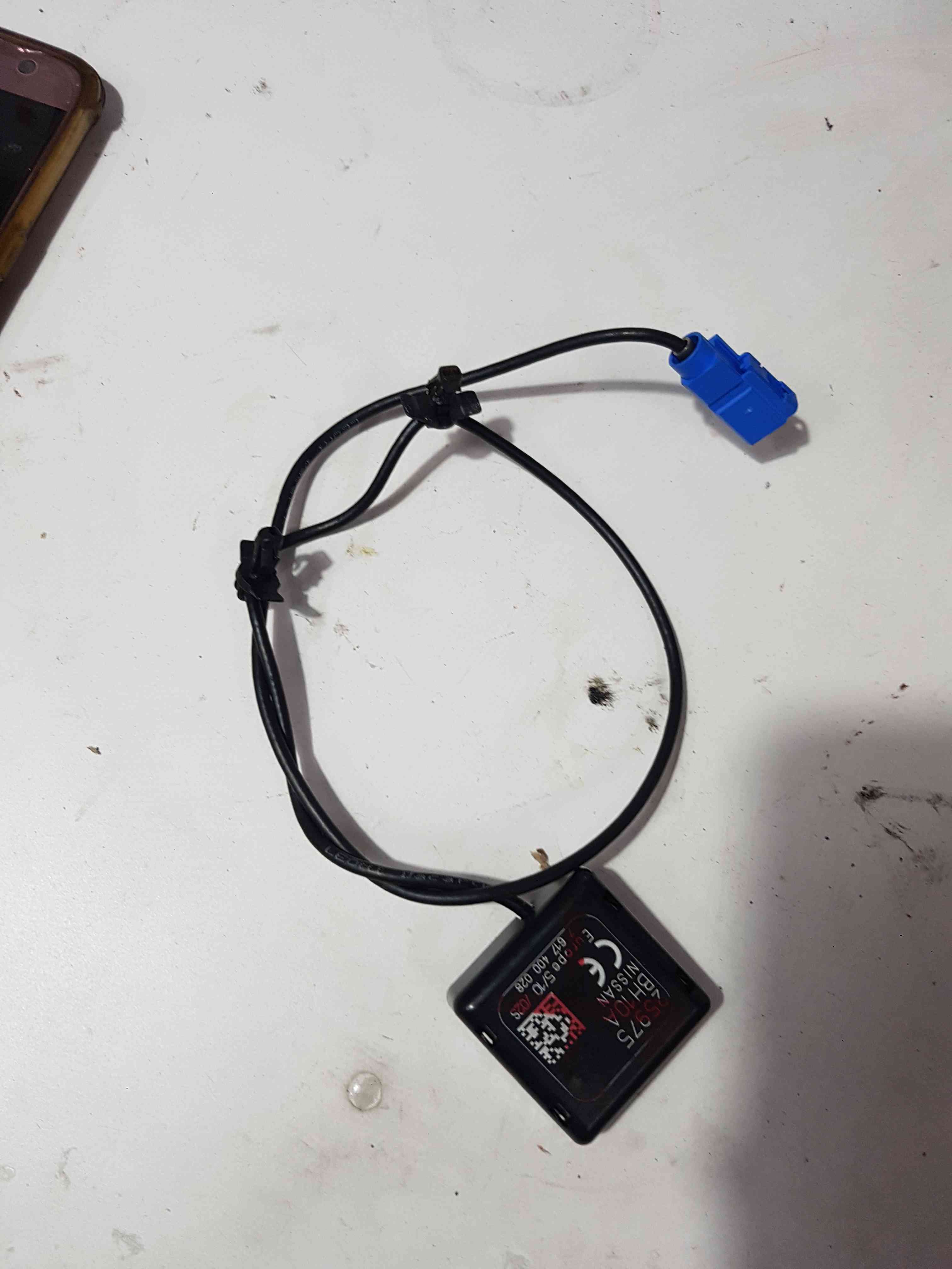 Thumb 2 Nissan Note E11 2005-2012 Antenna Aerial Module 25975BH10A
