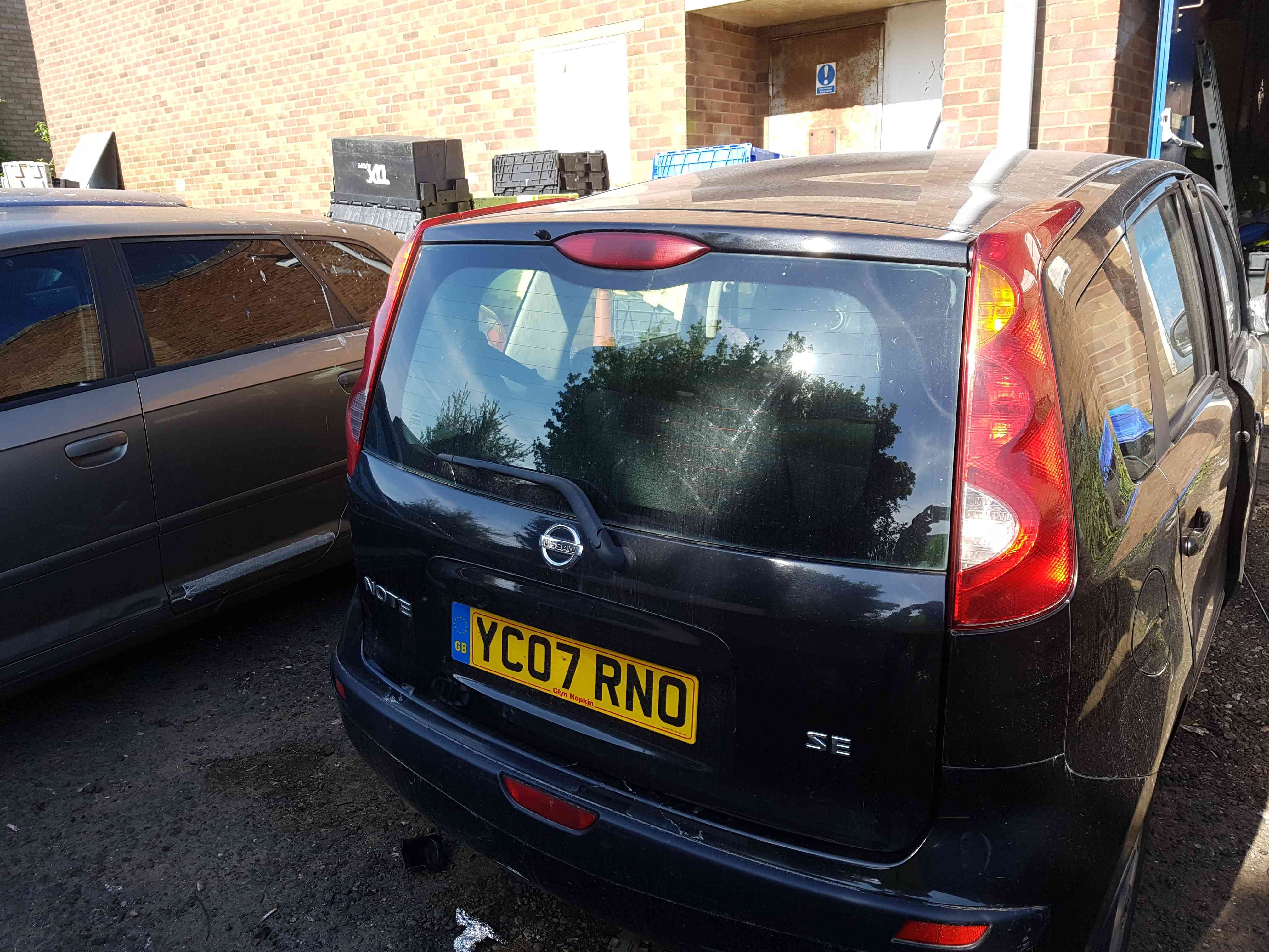 Thumb 5 Nissan Note E11 2005-2012 Boot Tailgate V11 Black
