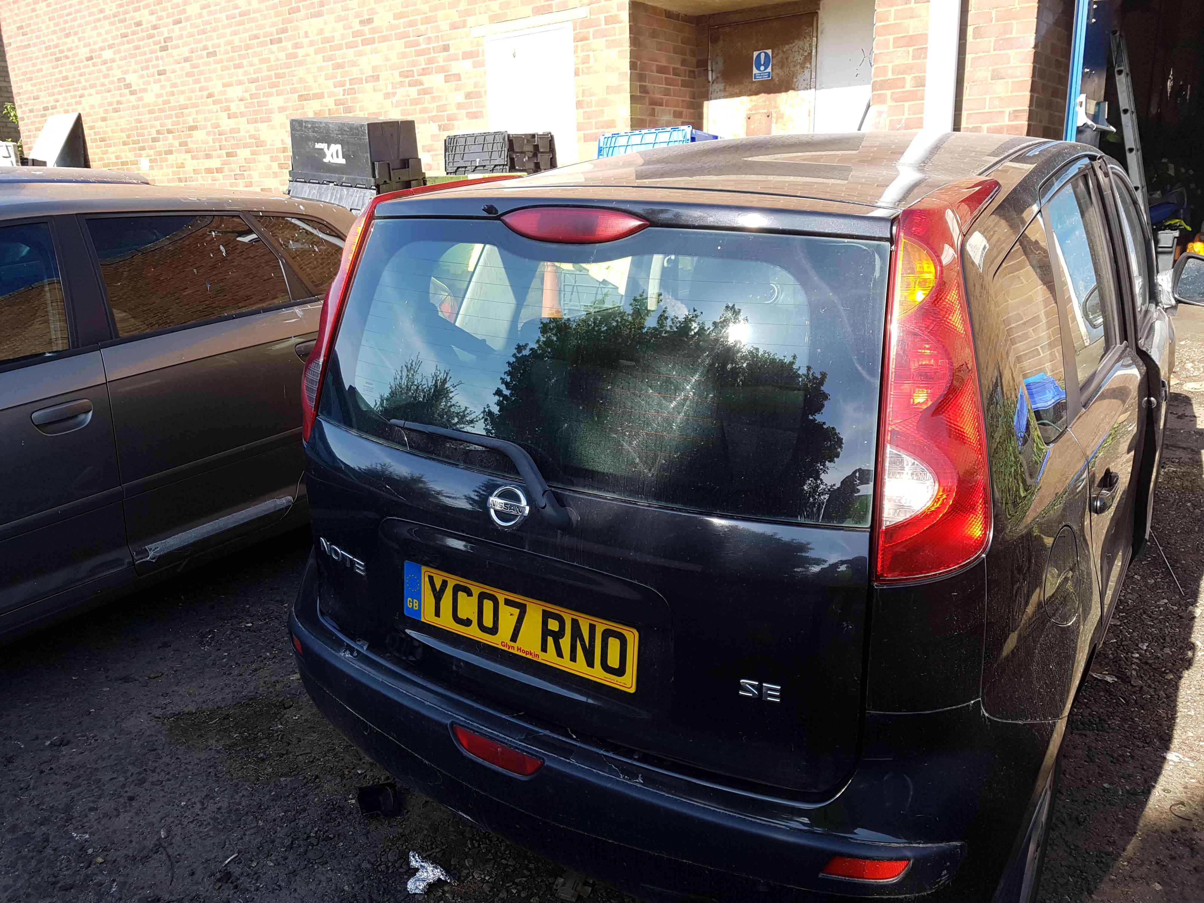 Thumb 6 Nissan Note E11 2005-2012 Boot Tailgate V11 Black
