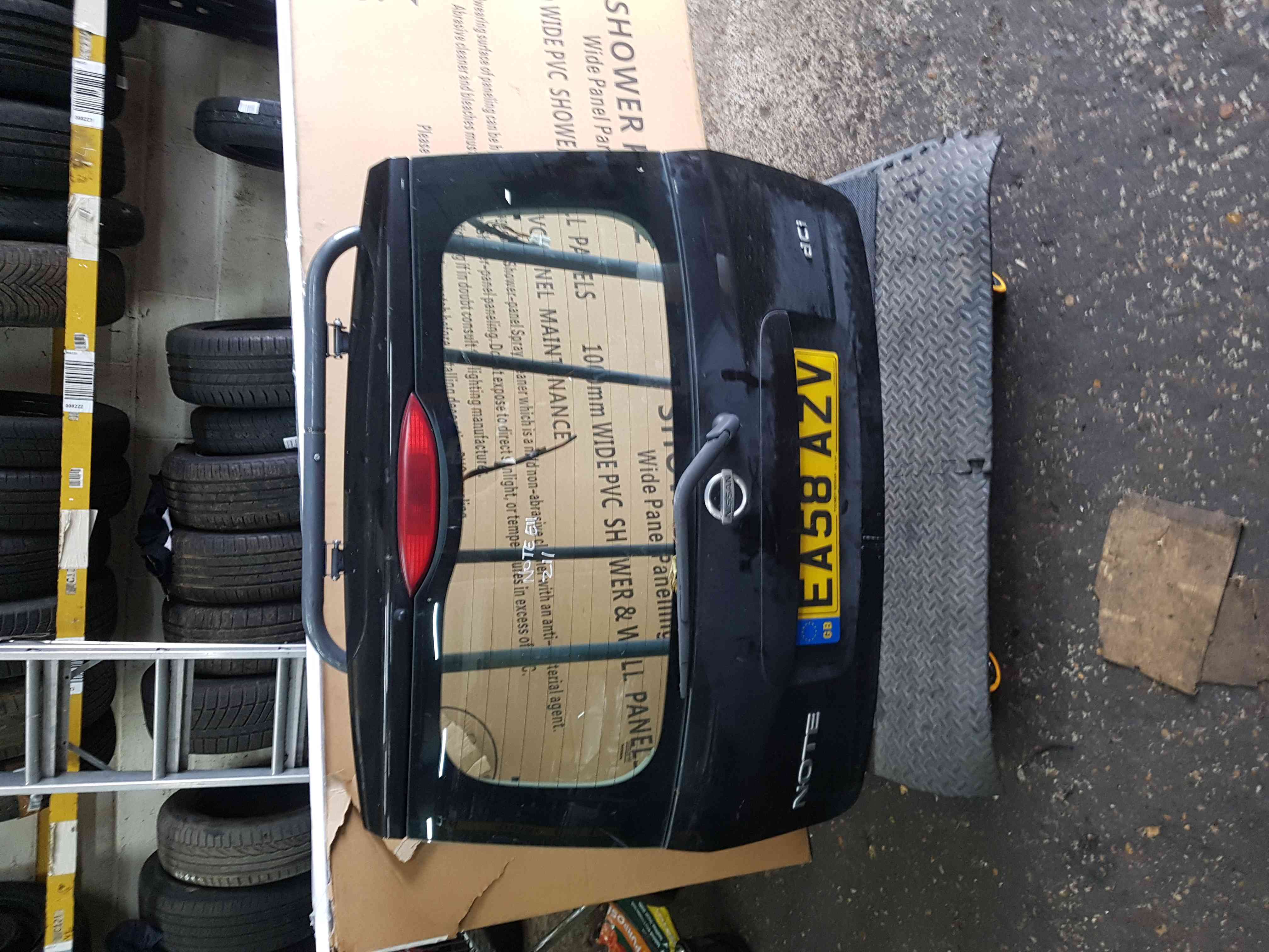 Thumb 7 Nissan Note E11 2005-2012 Boot Tailgate V11 Black Z11