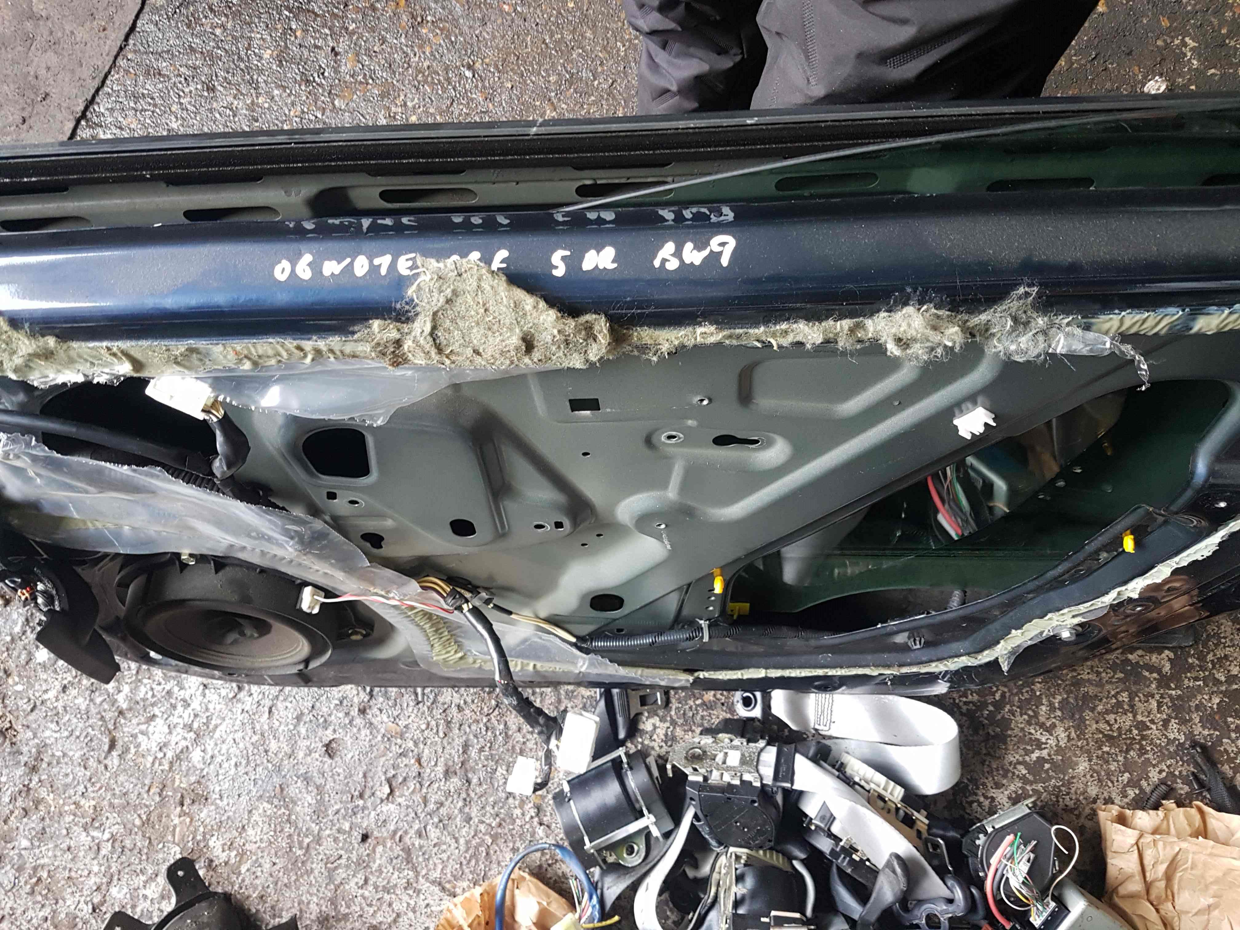 Thumb 5 Nissan Note E11 2005-2012 Drivers OSF Front Door BW9 Dark Blue 